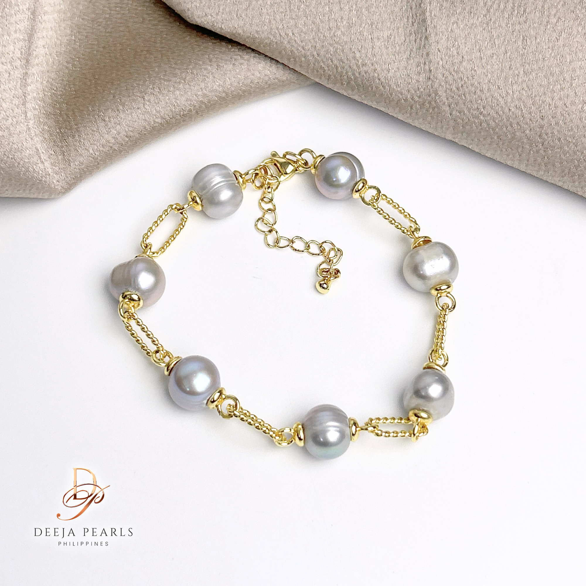 DPB116 • Freshwater Pearl Station Bracelet in Paper Clip Chain