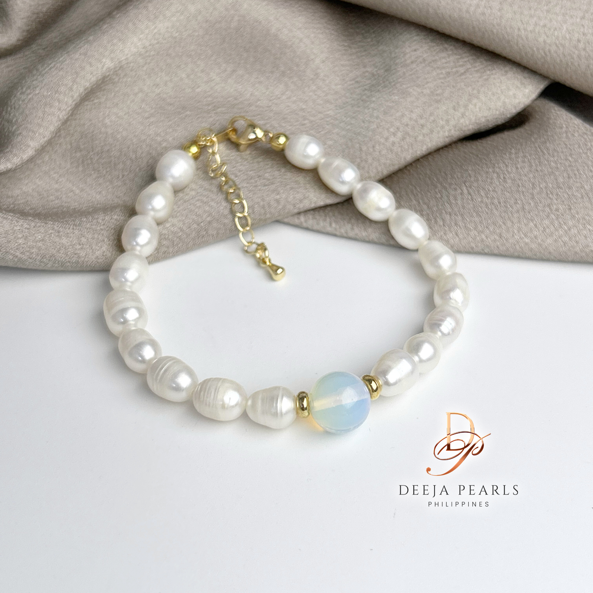 DPB117 • Freshwater Pearl with Moonstone Natural Gemstone