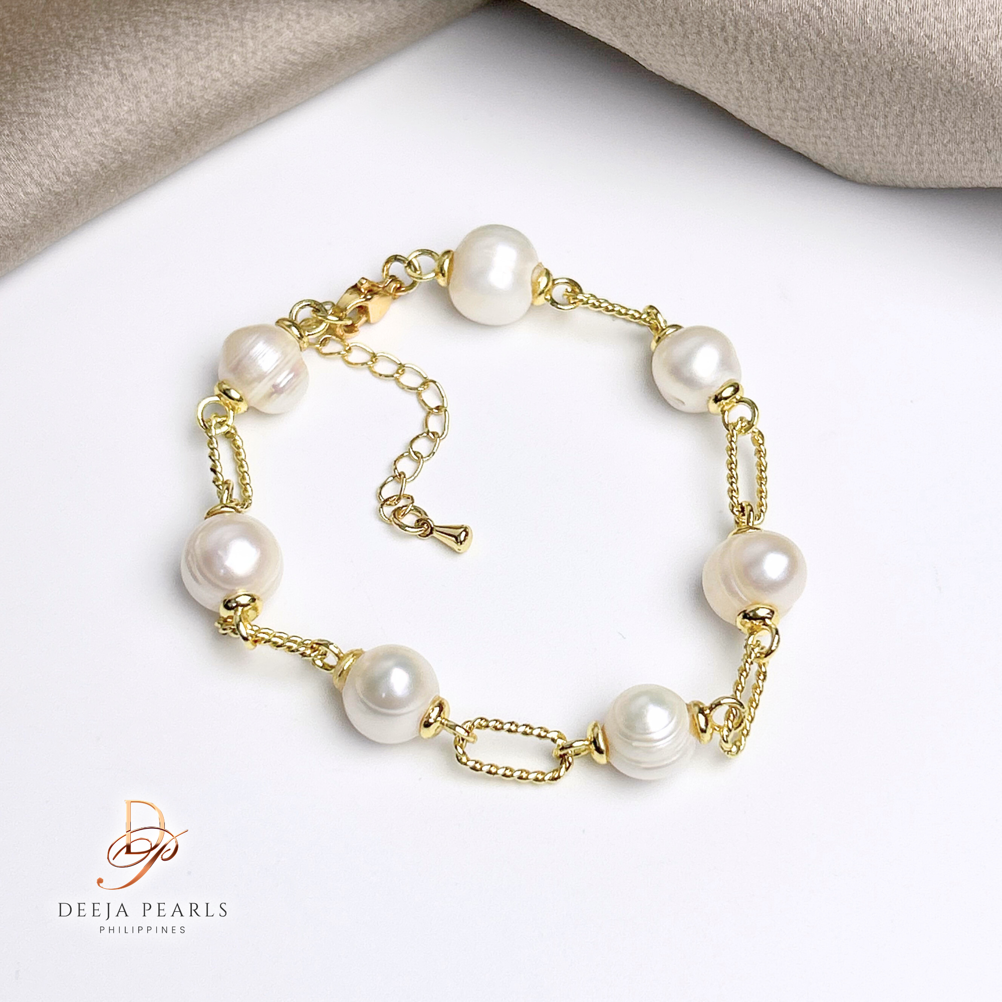 DPB116 • Freshwater Pearl Station Bracelet in Paper Clip Chain