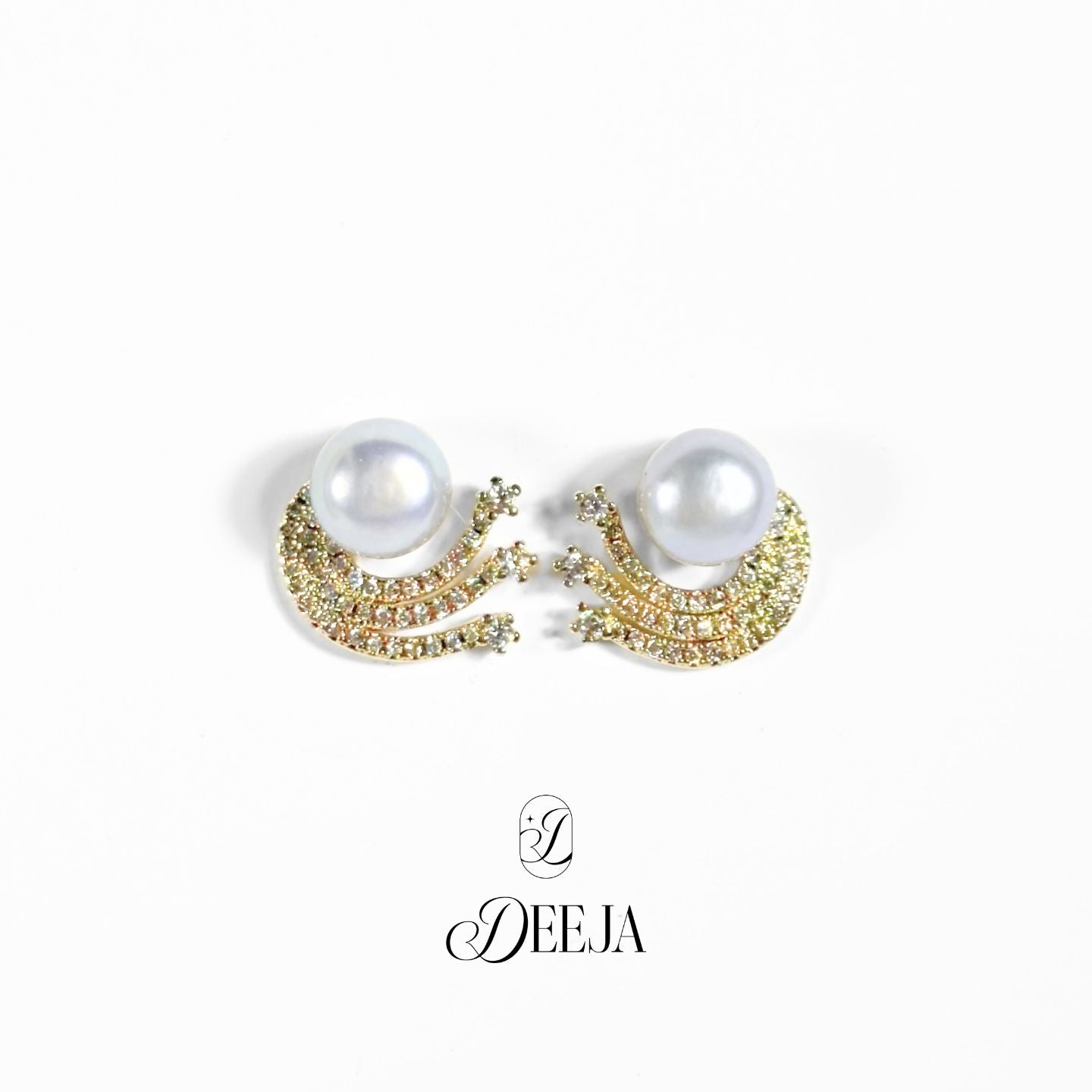 Freshwater Pearl Stud Earrings • FWE31