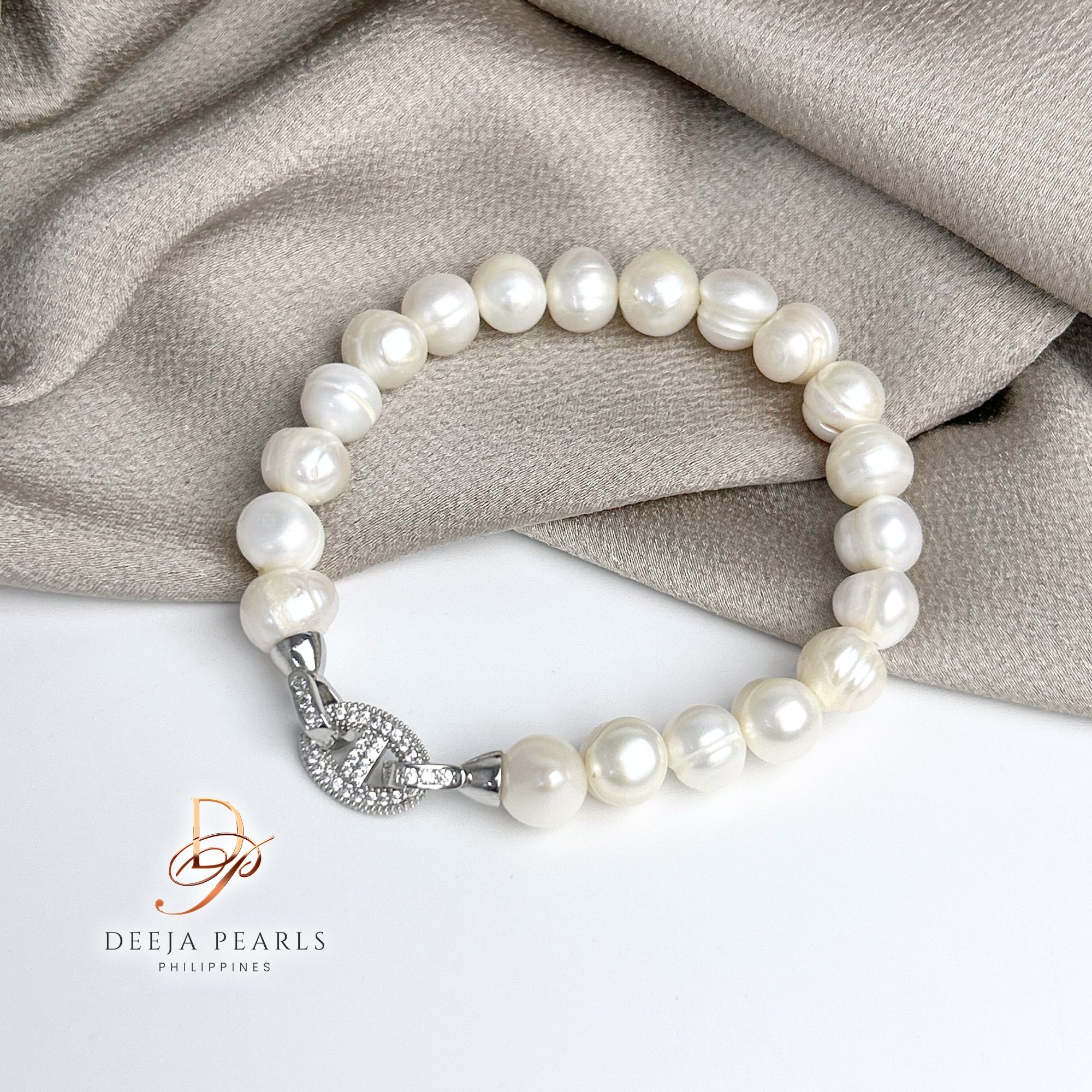 DPB108 • Freshwater Pearl Bracelet in CD Pendant Lock