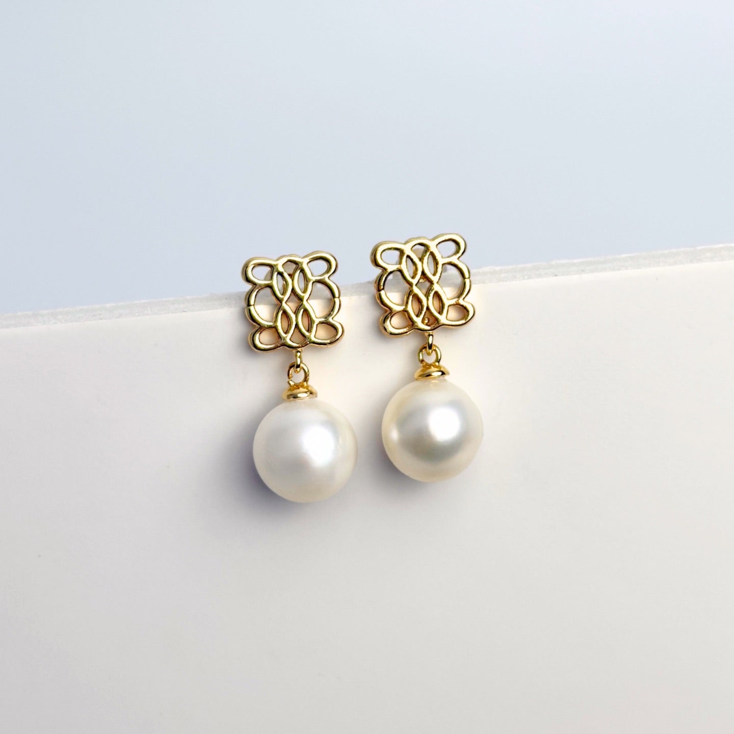 Freshwater Pearl Dangling Earrings