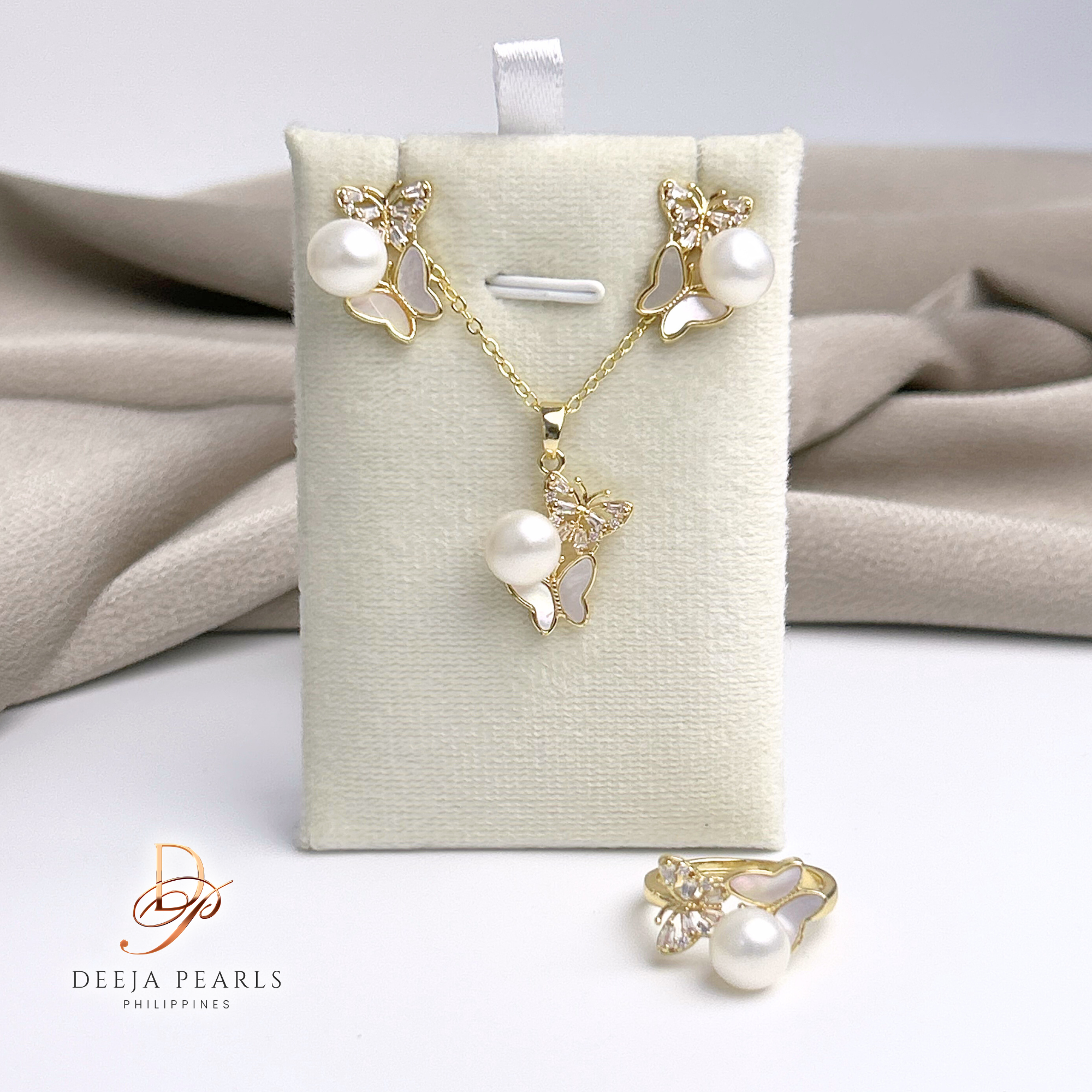 DPS120 • Freshwater Pearl Necklace, Earrings and Adjustable Ring