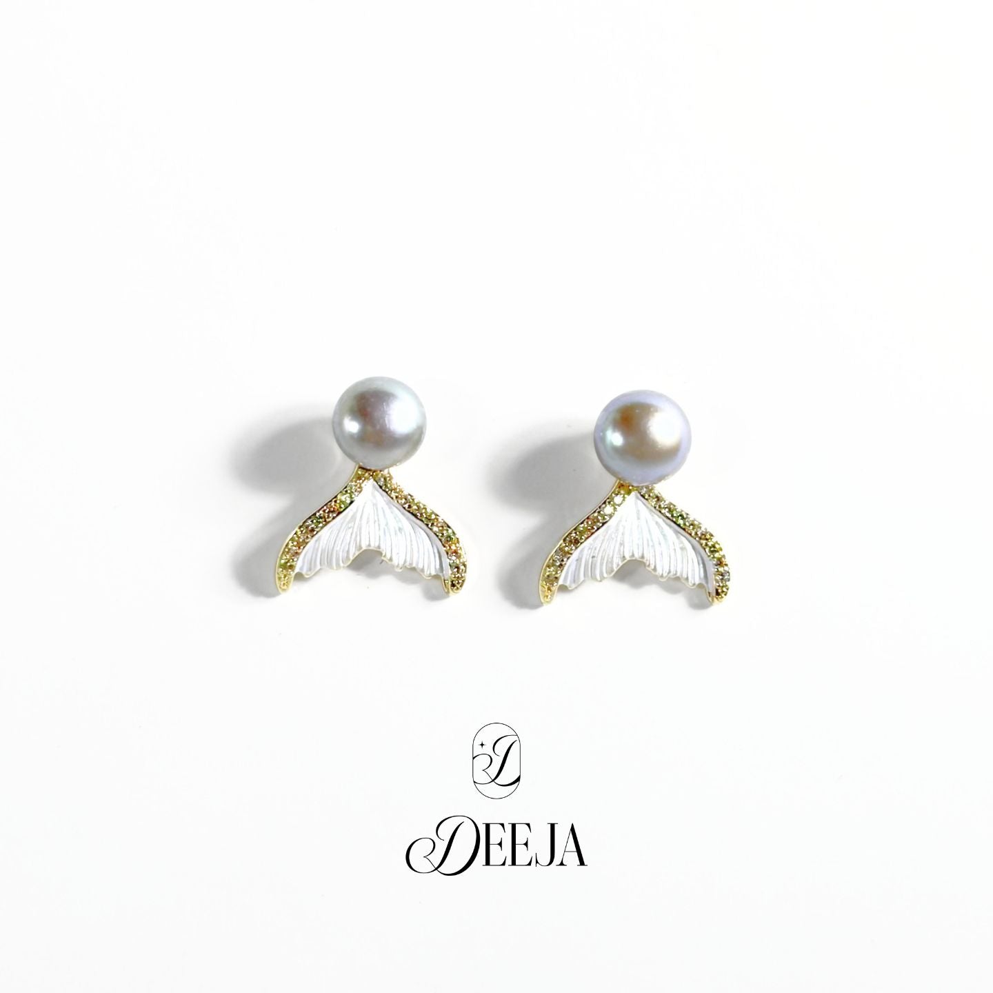 Freshwater Pearl Stud Earrings • FWE16