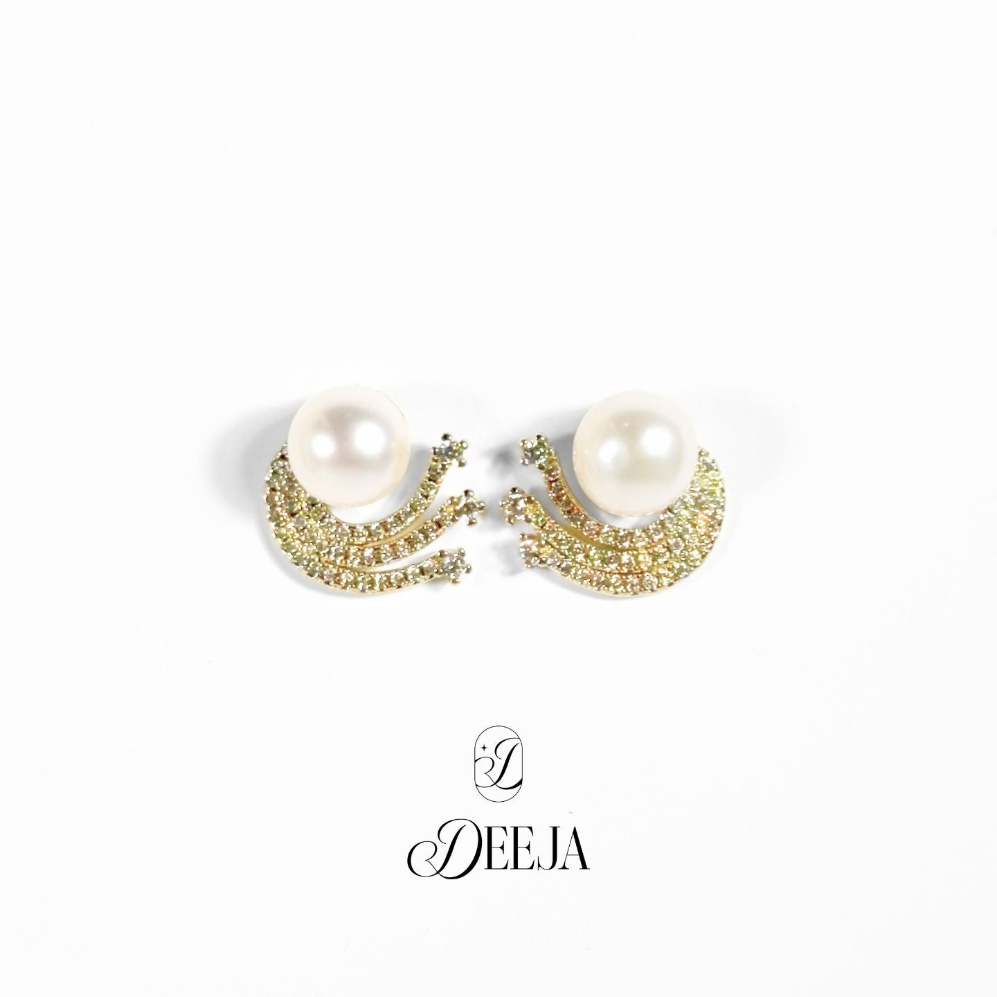 Freshwater Pearl Stud Earrings • FWE31