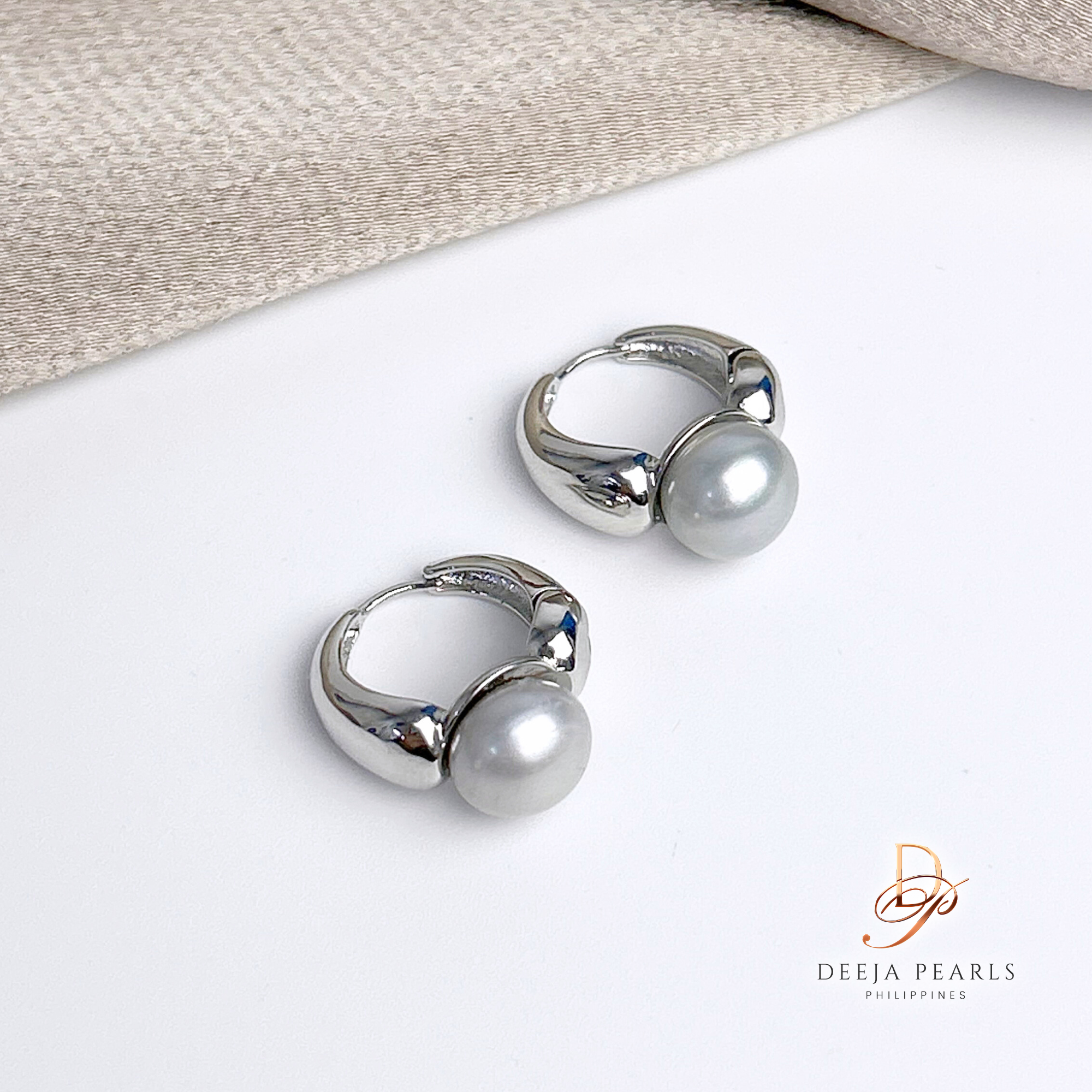DPE167 • Freshwater Pearl Clip Earrings