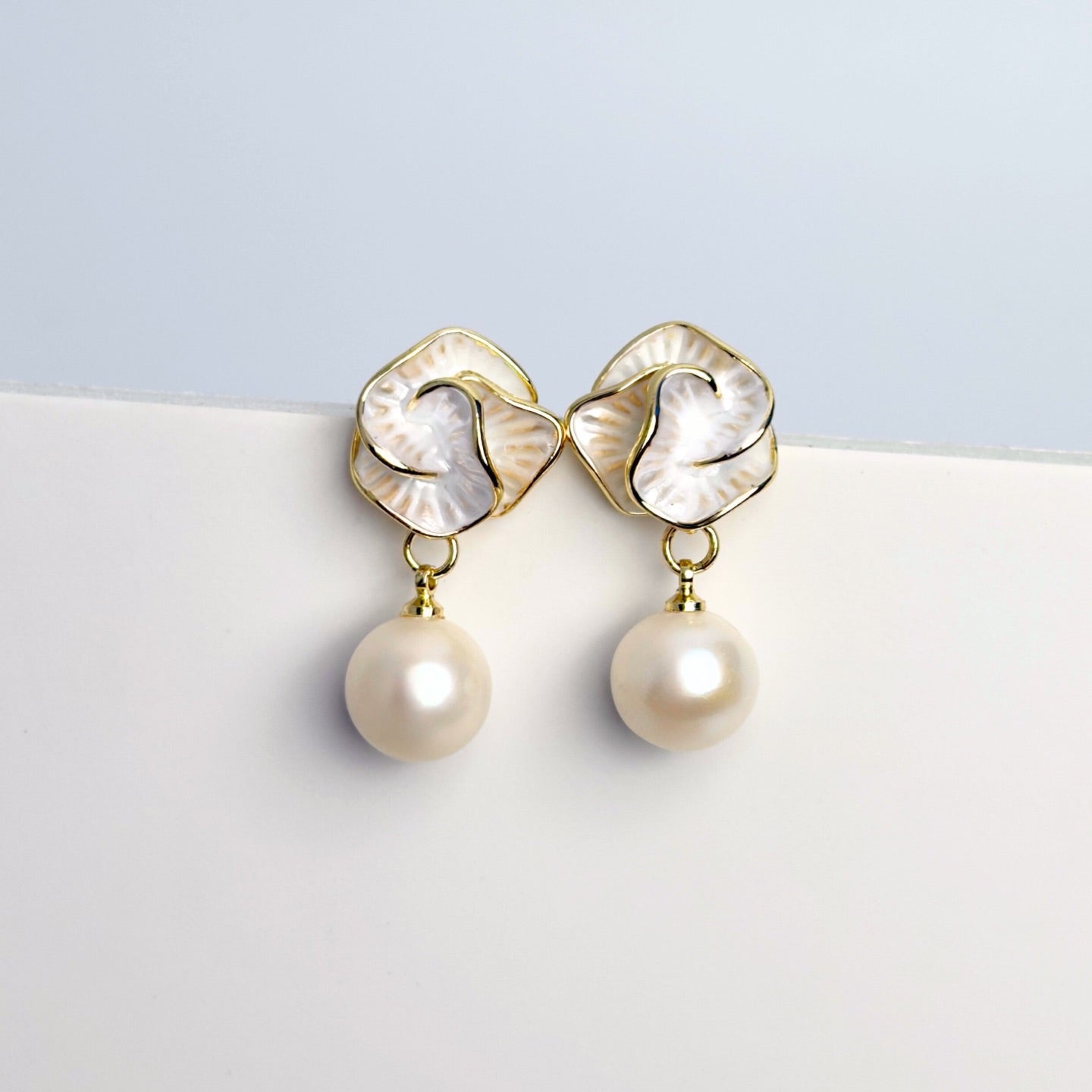 Freshwater Pearl Dangling Earrings