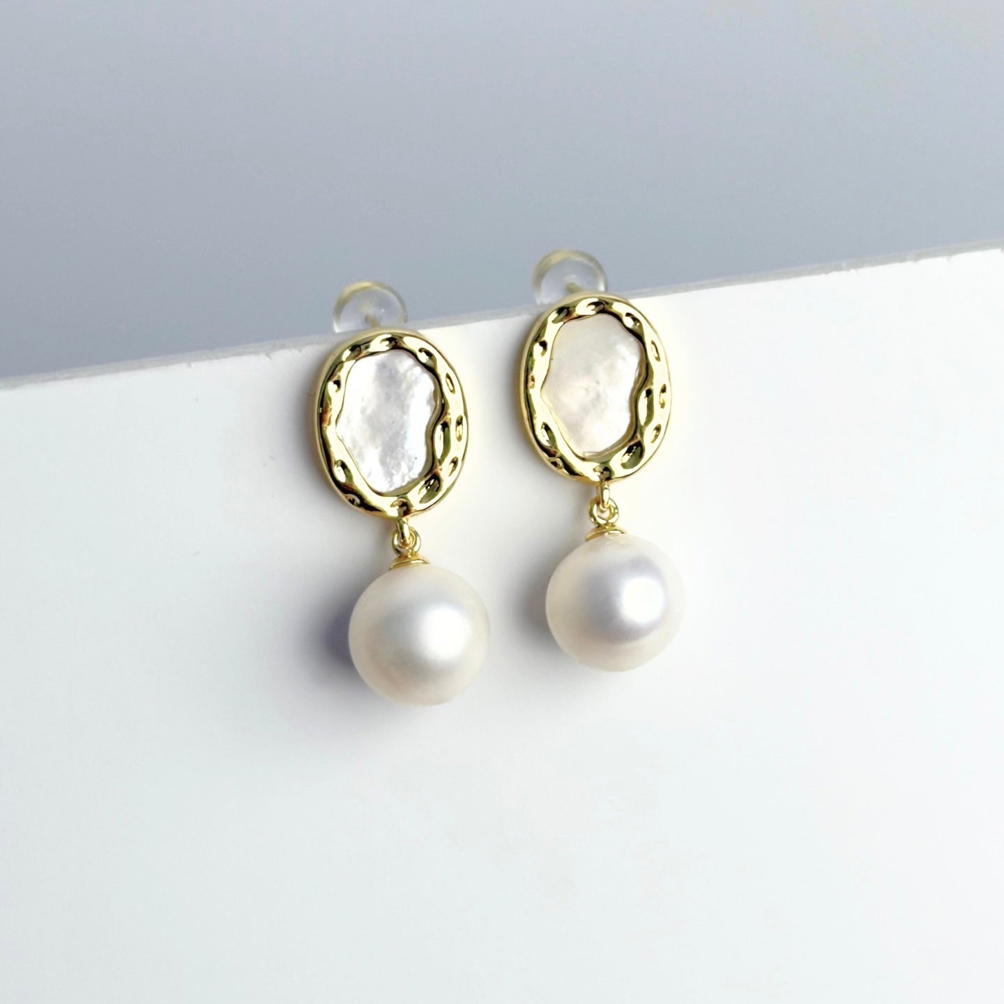 Freshwater Pearl Dangling Earrings