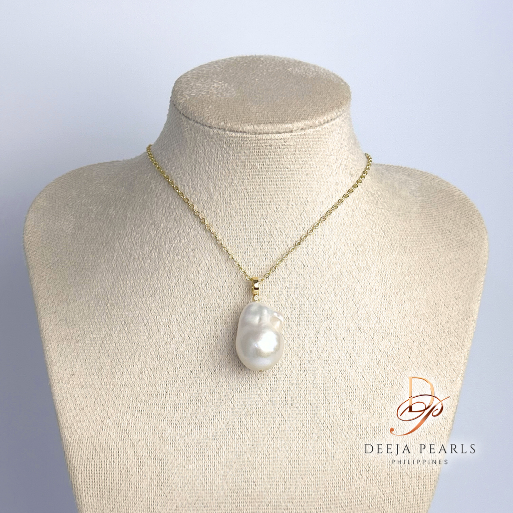 DPN138 • Baroque Freshwater Pearl Pendant Necklace