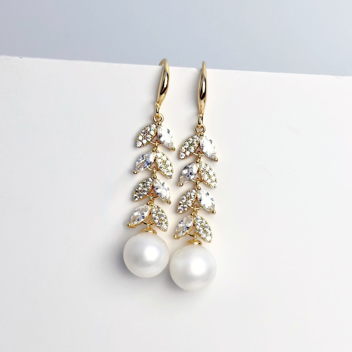Freshwater Pearl Hook Dangling Earrings