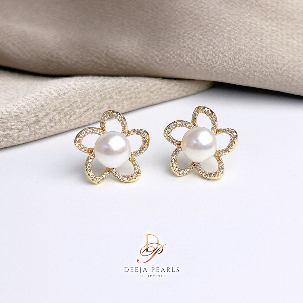 DPE145 • Freshwater Pearl Stud Earrings