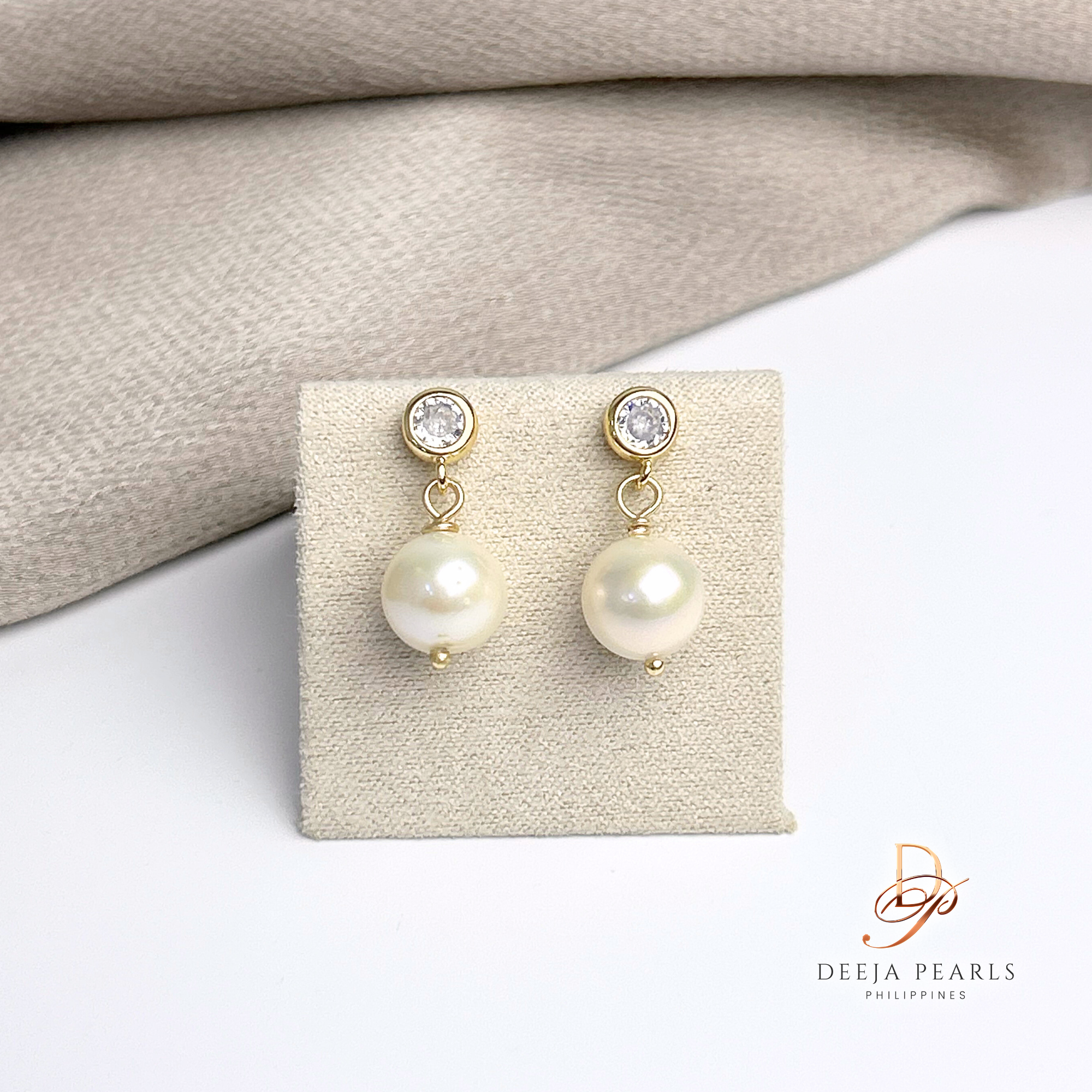 DPE116 • Freshwater Pearl Dangle Earrings