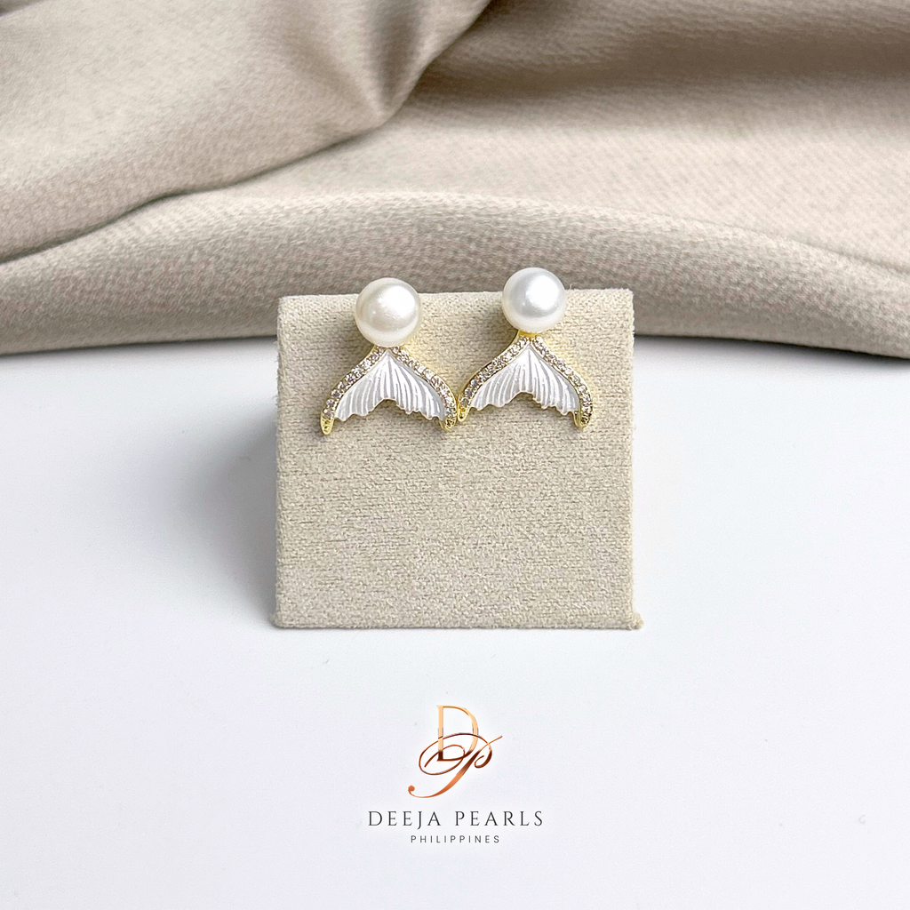 DPE127 • Freshwater Pearl Stud Earrings