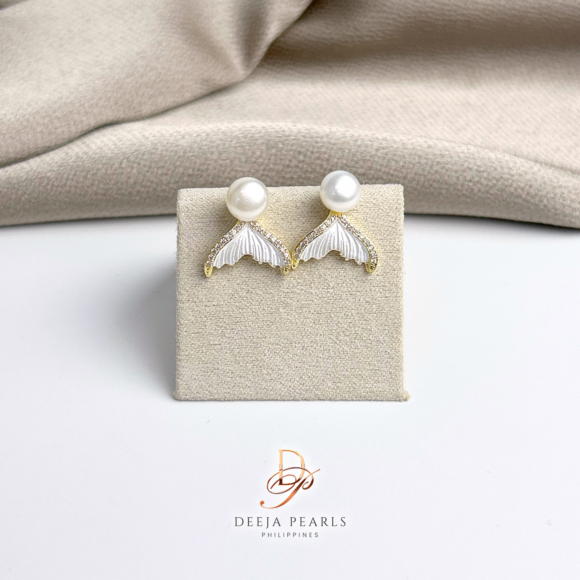 DPE127 • Freshwater Pearl Stud Earrings