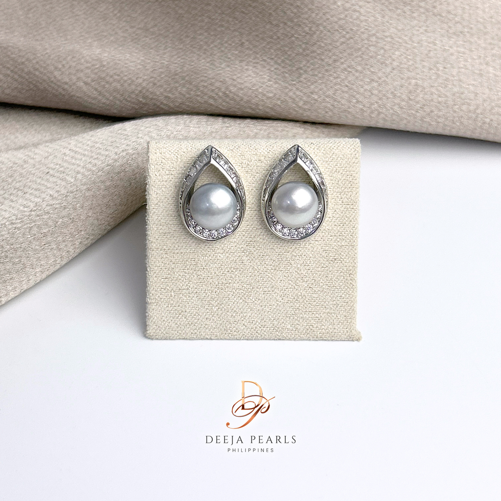 DPE125 • Freshwater Pearl Stud Earrings