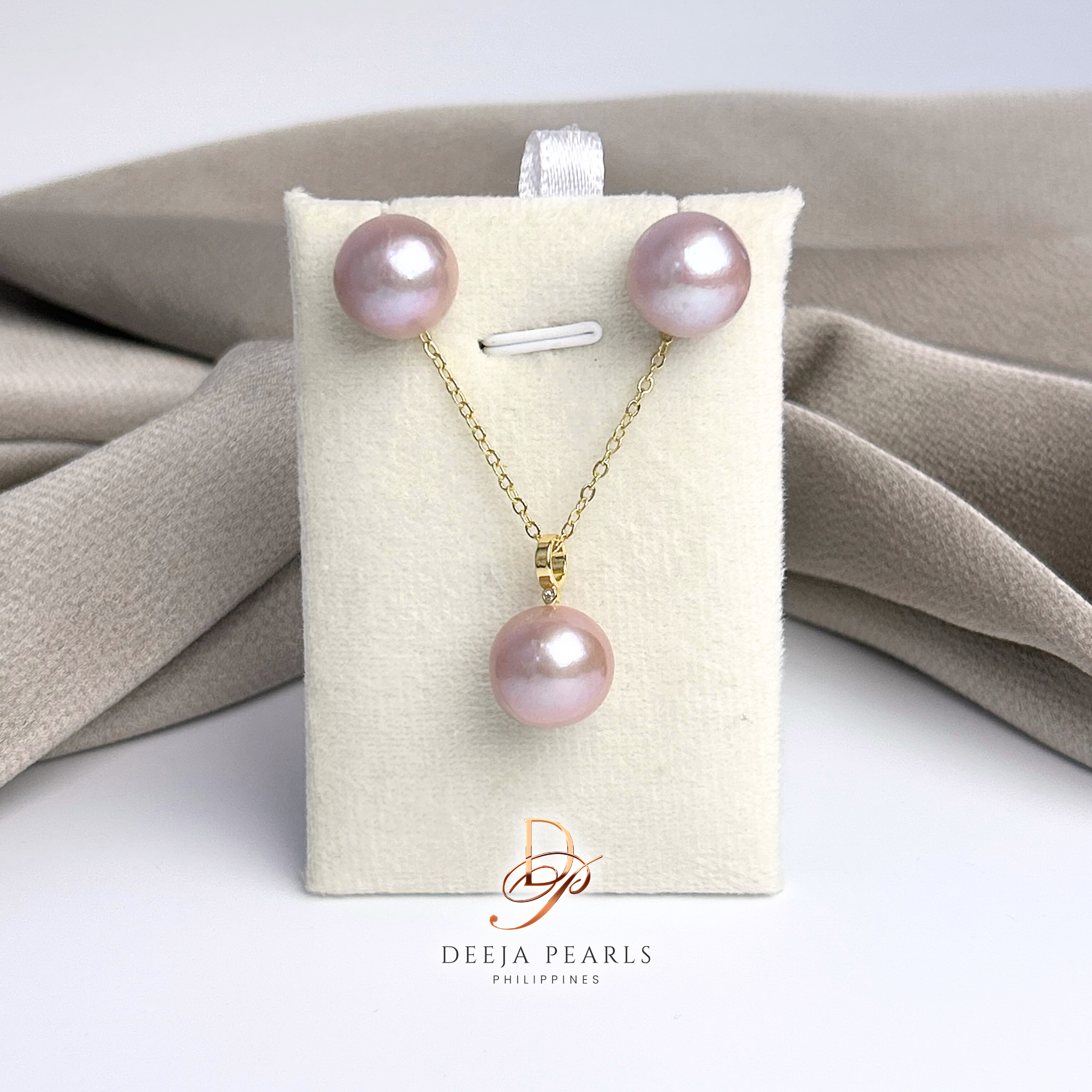 DPS132 • Edison Pearl Round AA Necklace and Stud Earrings Set