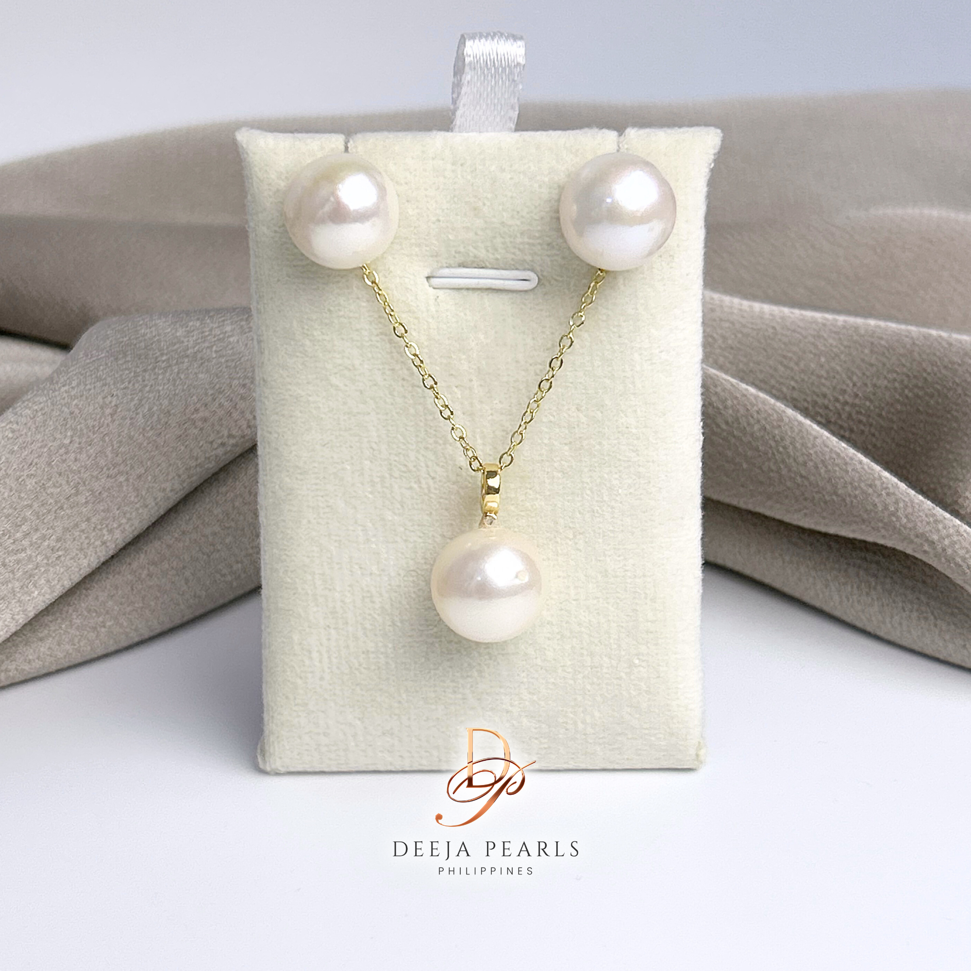 DPS132 • Edison Pearl Round AA Necklace and Stud Earrings Set