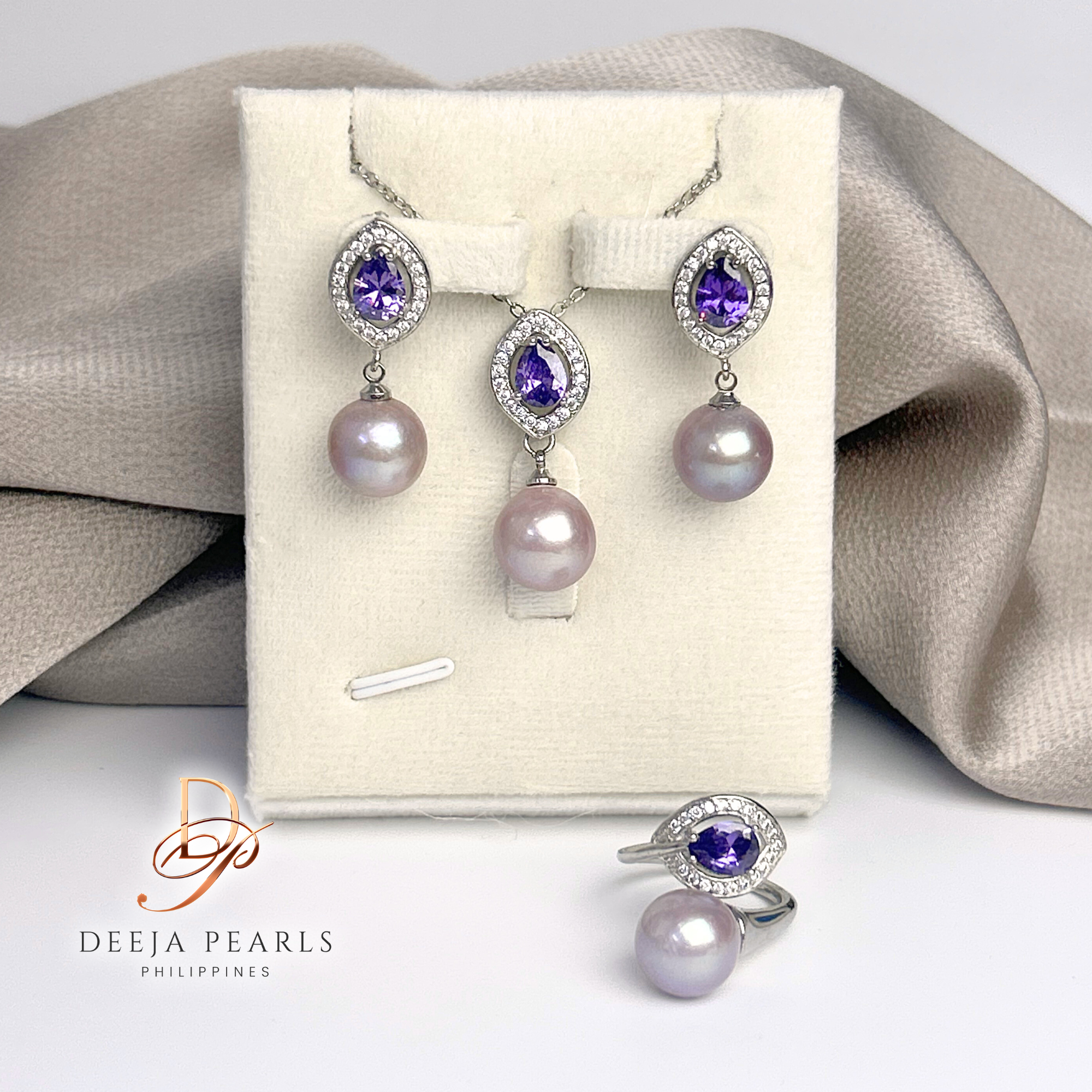 EPS118 • Edison Pearl Set of Necklace, Earrings and Ring