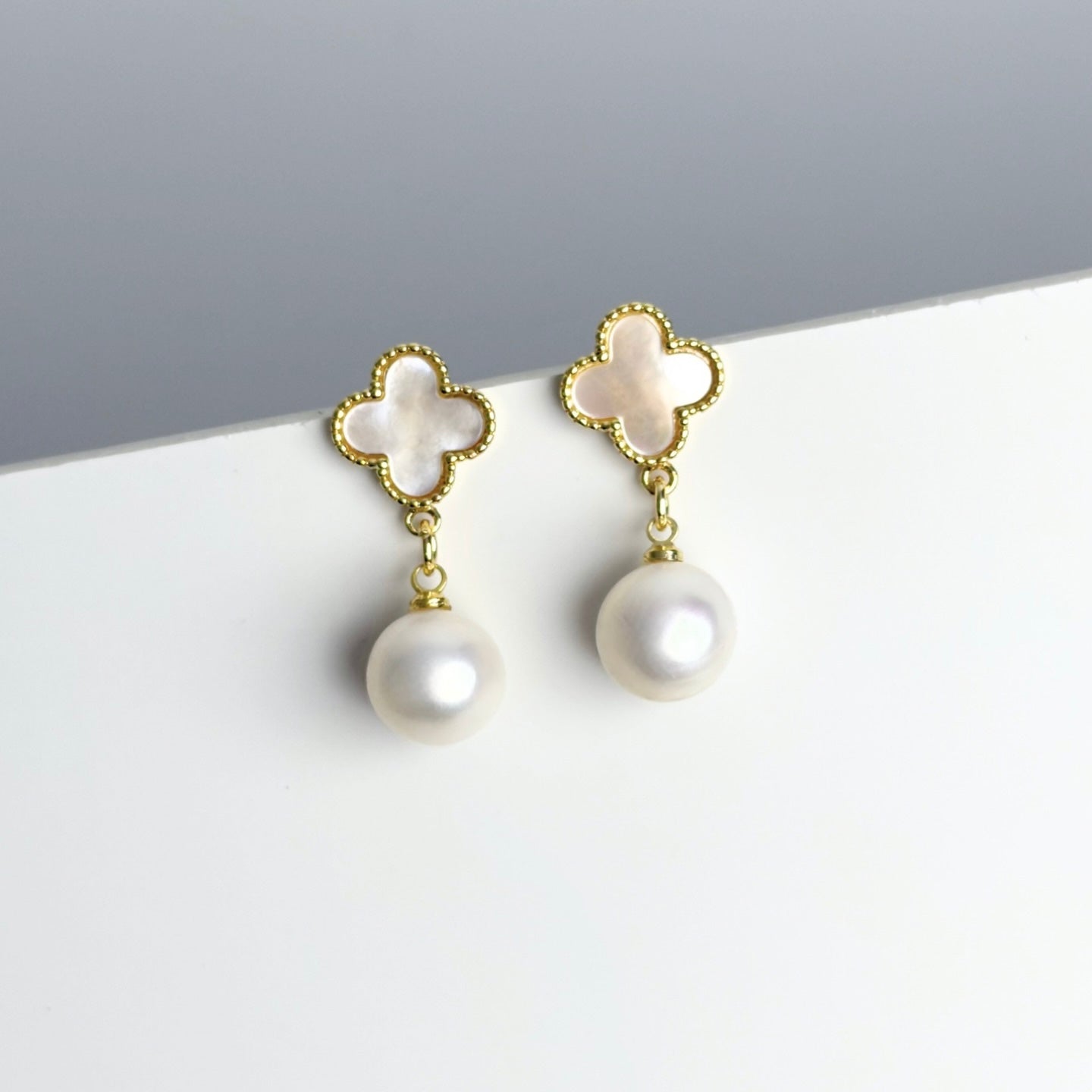 Freshwater Pearl Dangling Earrings