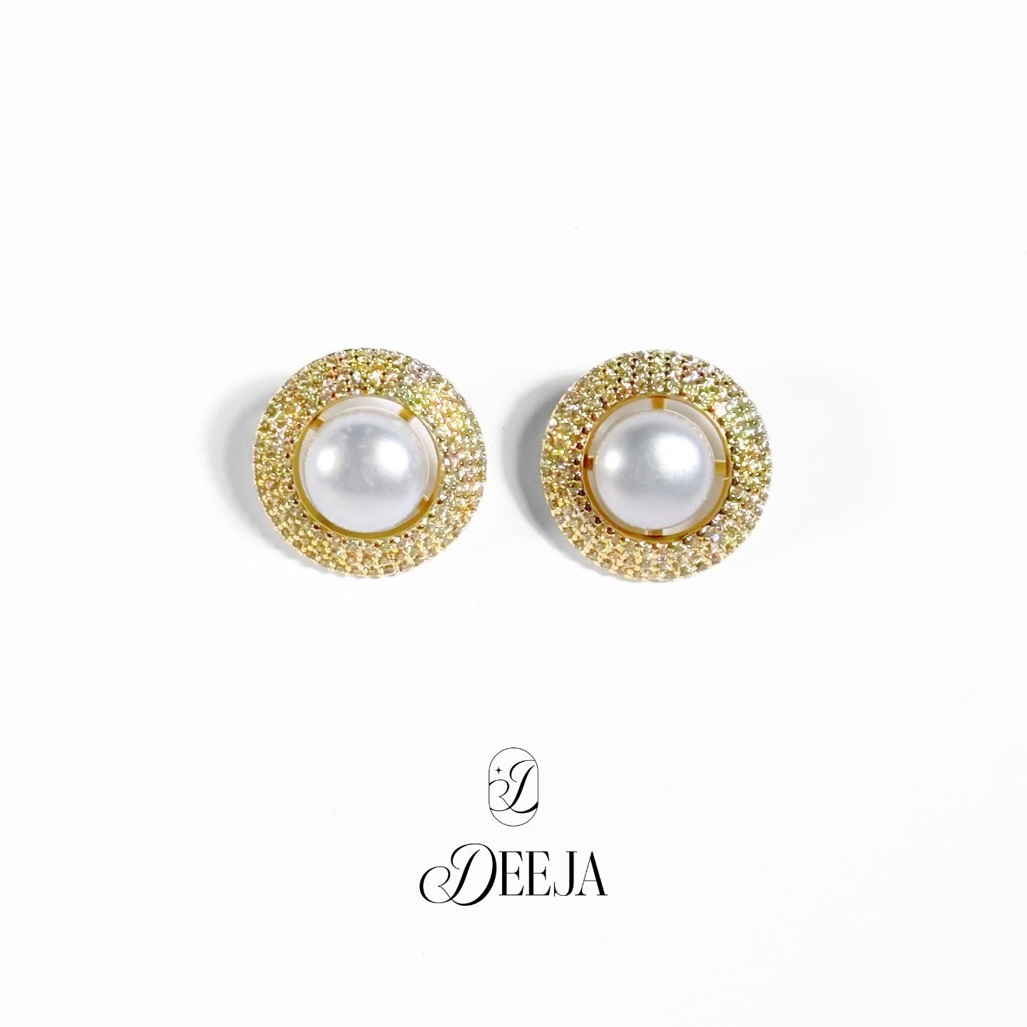 Freshwater Pearl Stud Earrings • FWE21