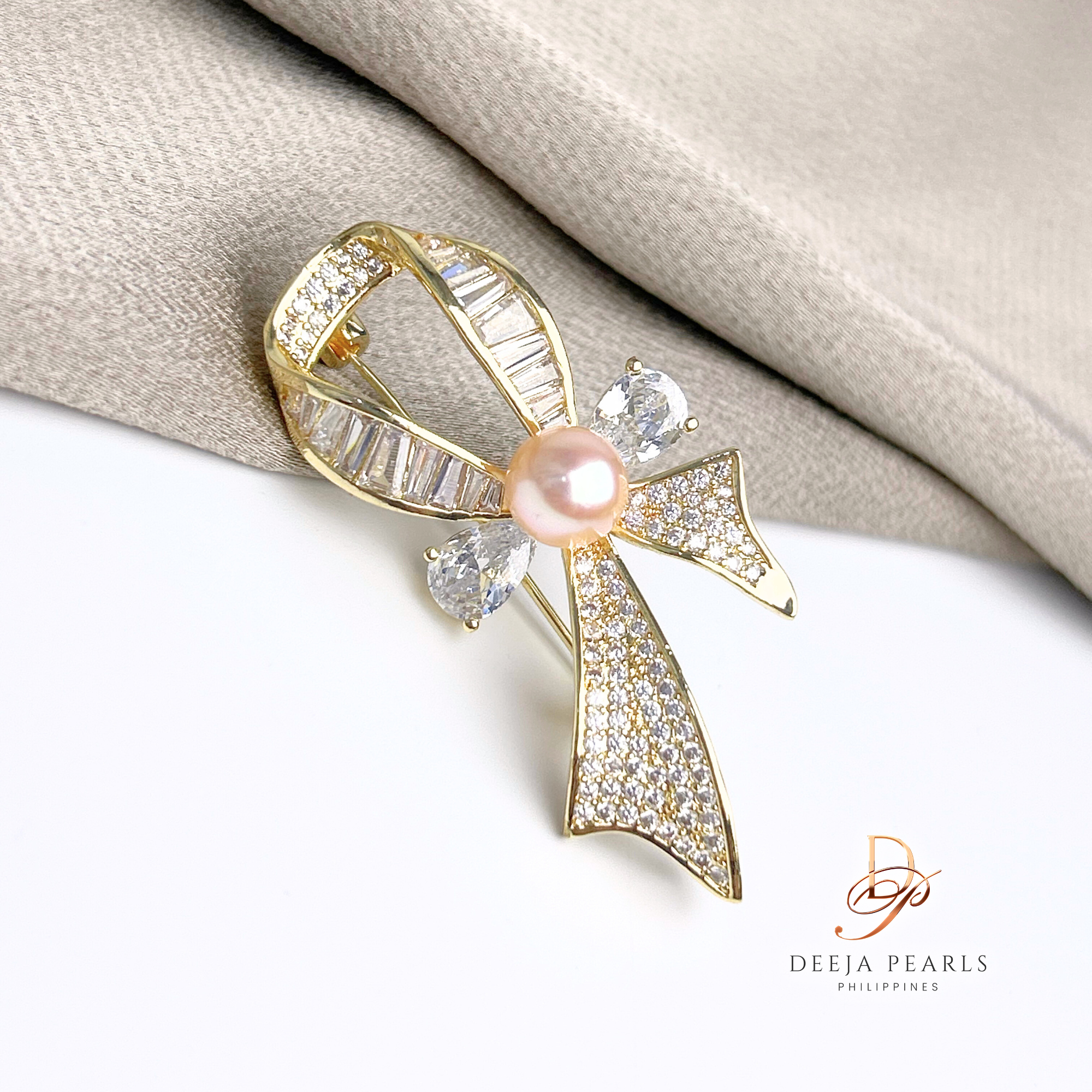DPP102 • Freshwater Pearl Brooch Pin