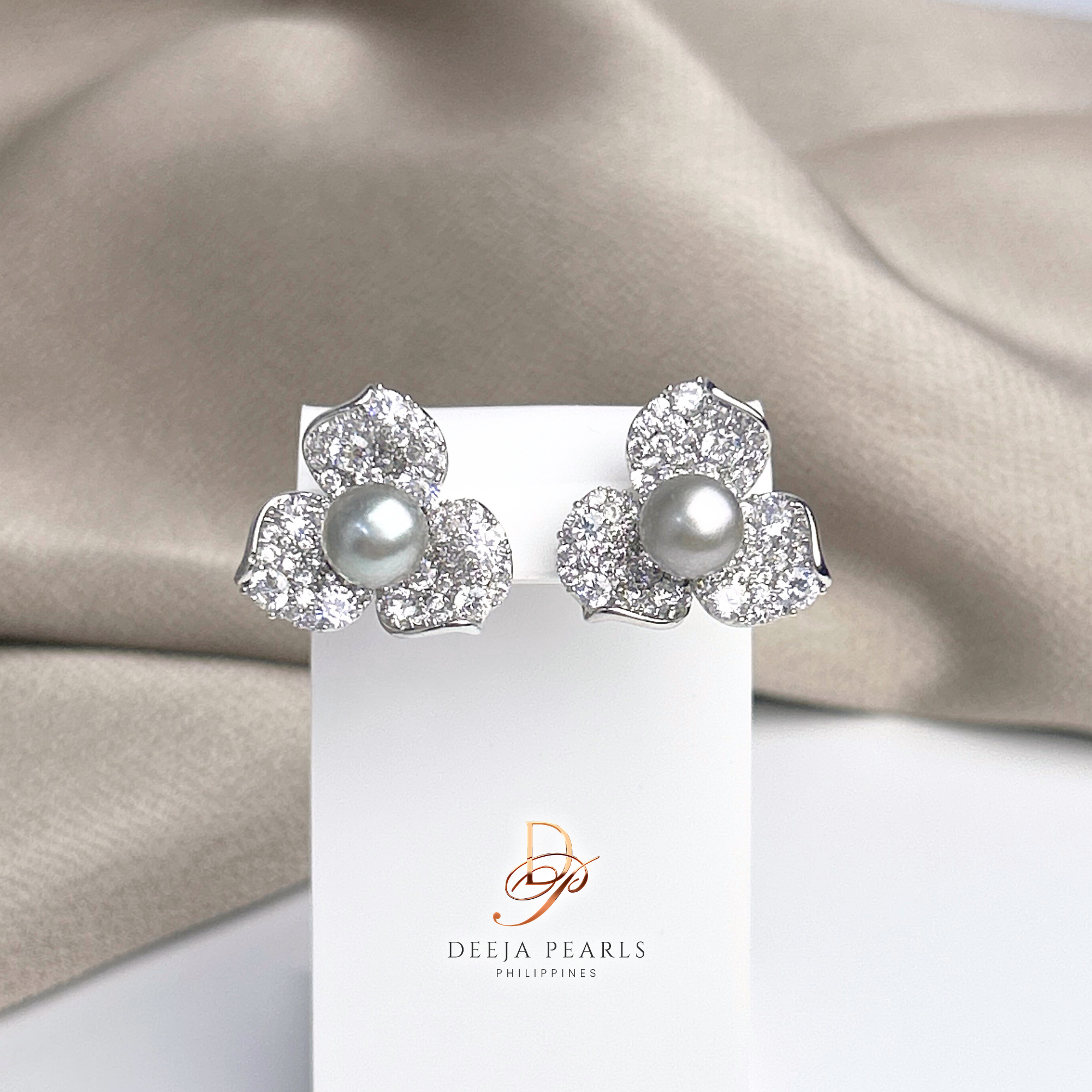 DPE149 • Freshwater Pearl Stud Earrings