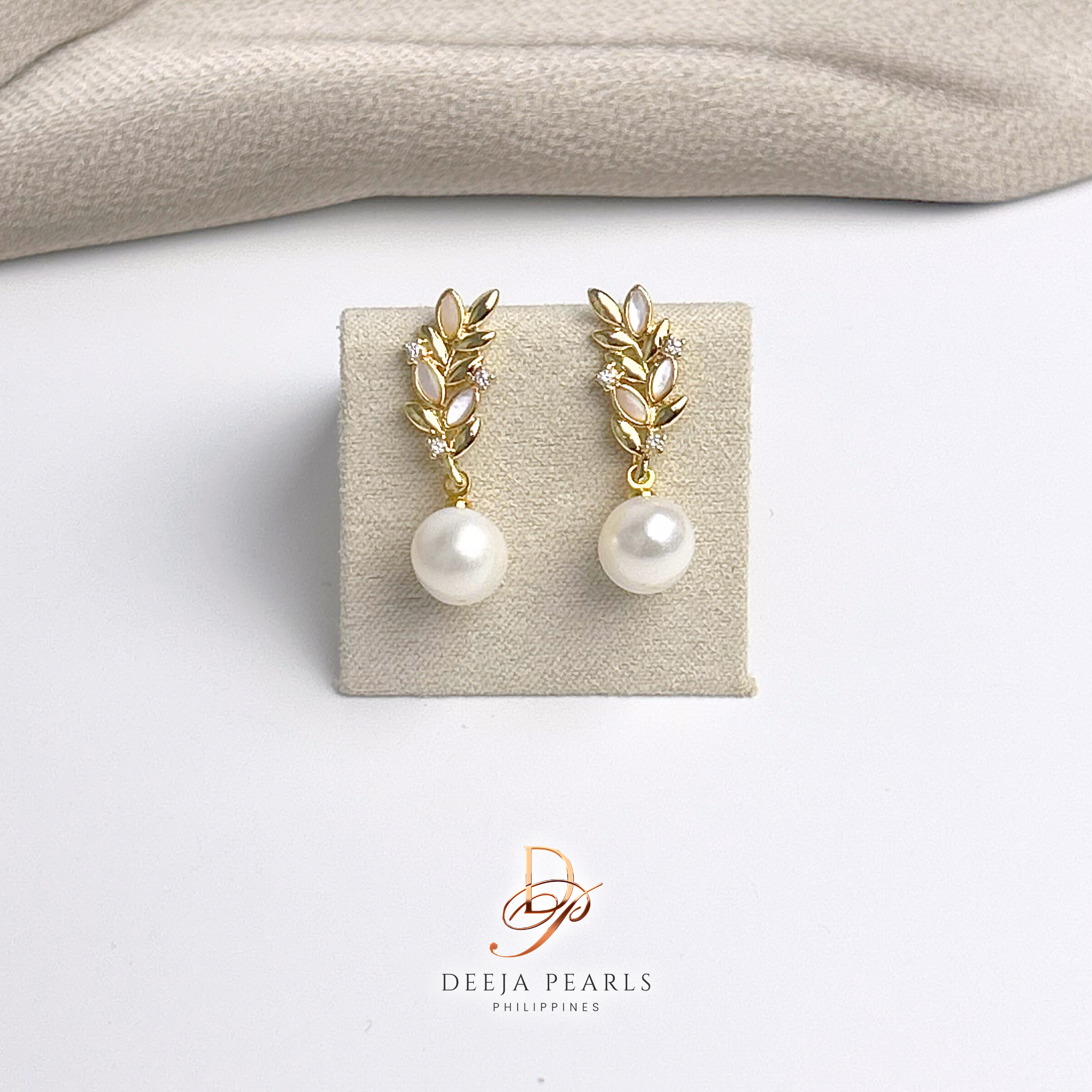 DPE101 • Freshwater Pearl Dangle Earrings