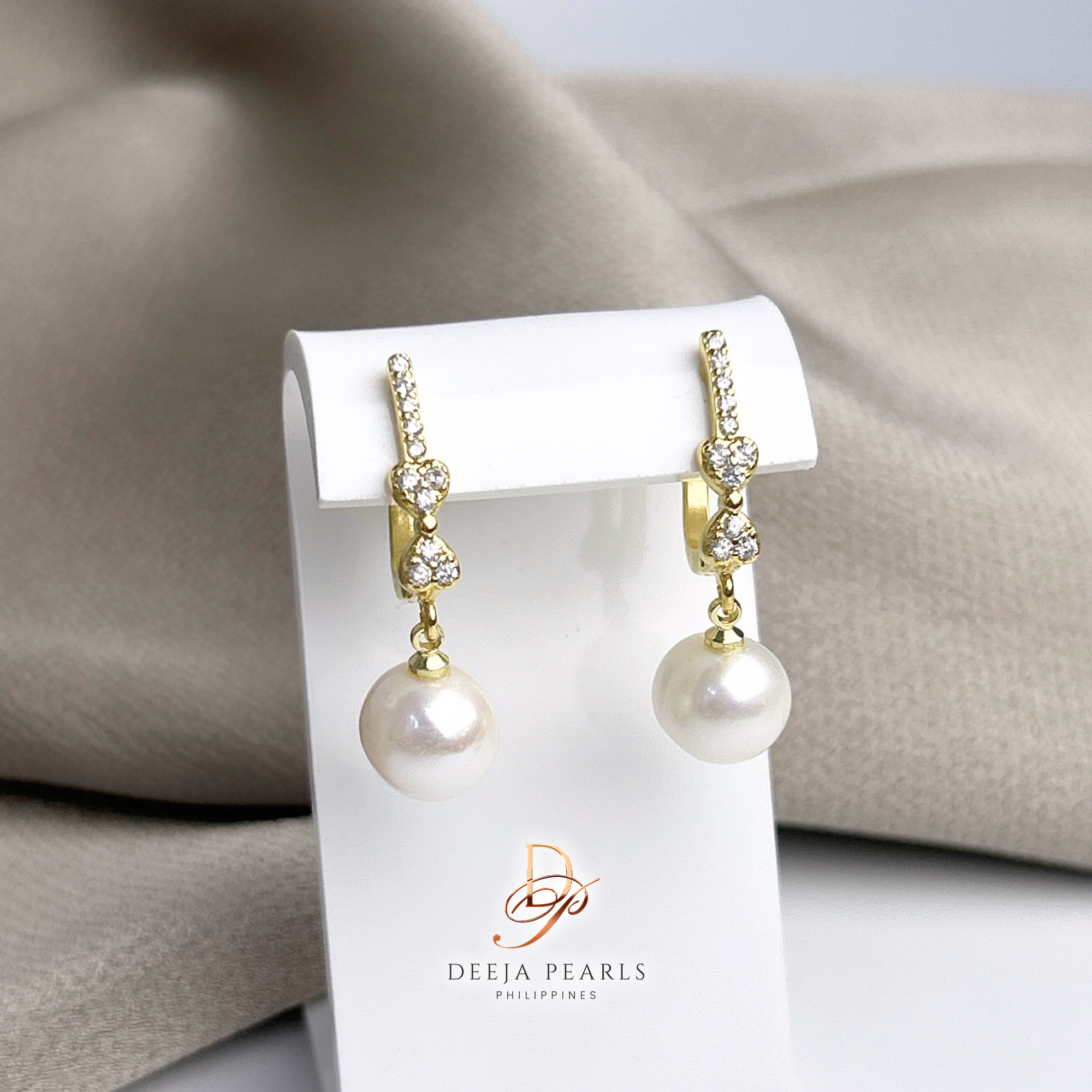 DPE144 • Freshwater Pearl Clip Earrings