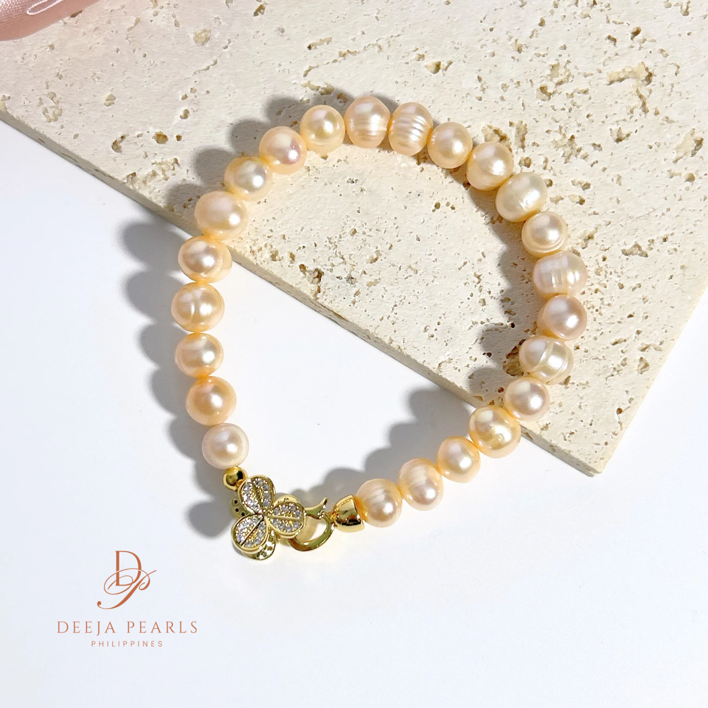 DPB153 • Freshwater Pearl Bracelet in Pendant Lock