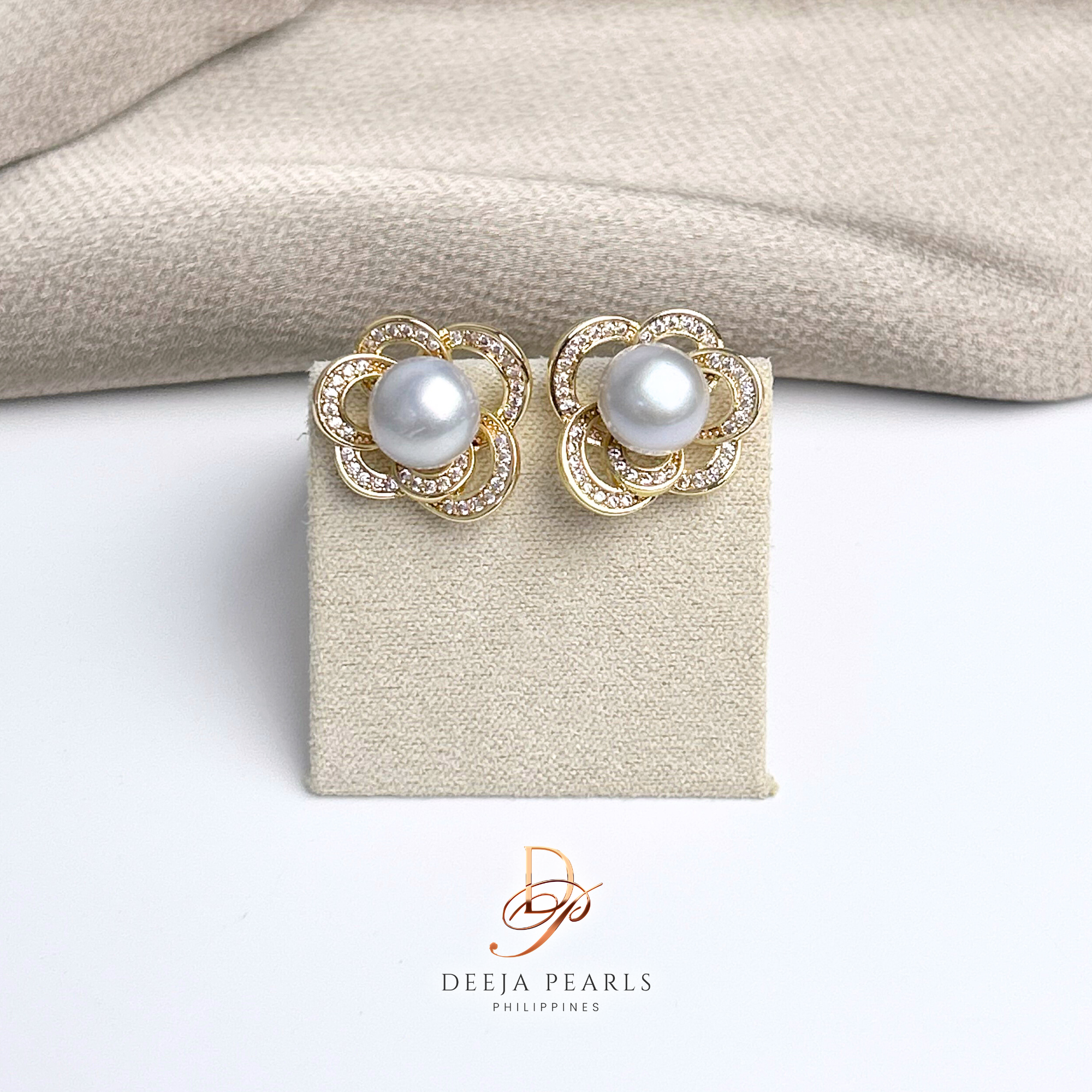 DPE108 • Freshwater Pearl Stud Earrings