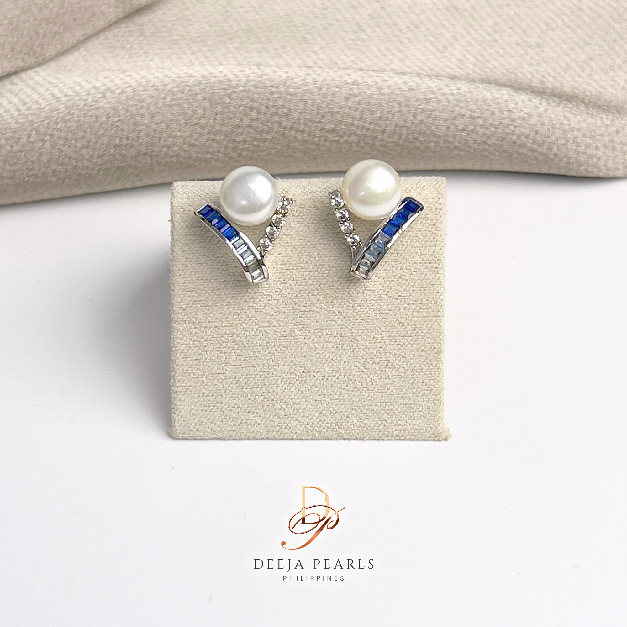 DPE126 • Freshwater Pearl Stud Earrings