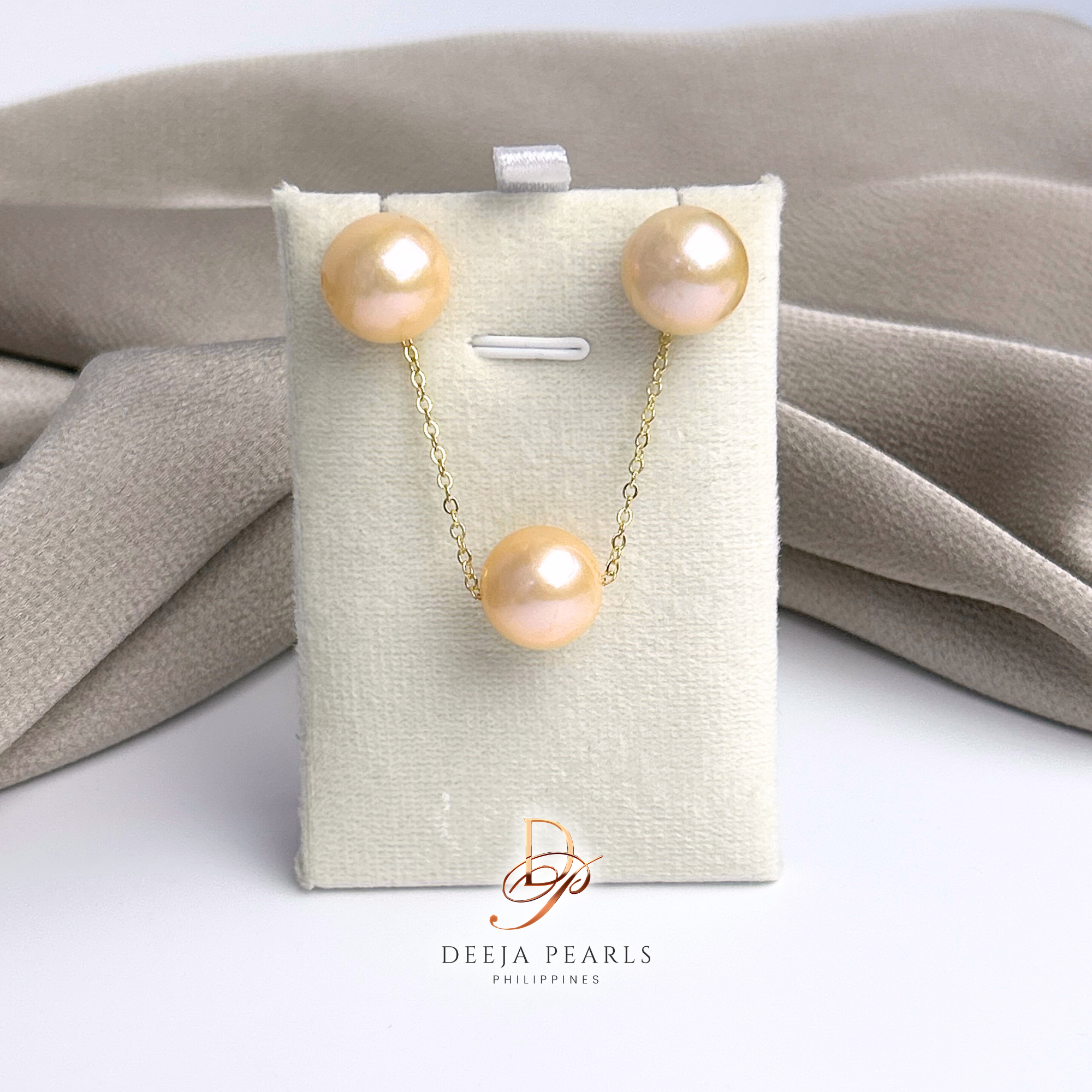 DPS121 • Edison Pearl Round AA Floating Necklace and Stud Earrings