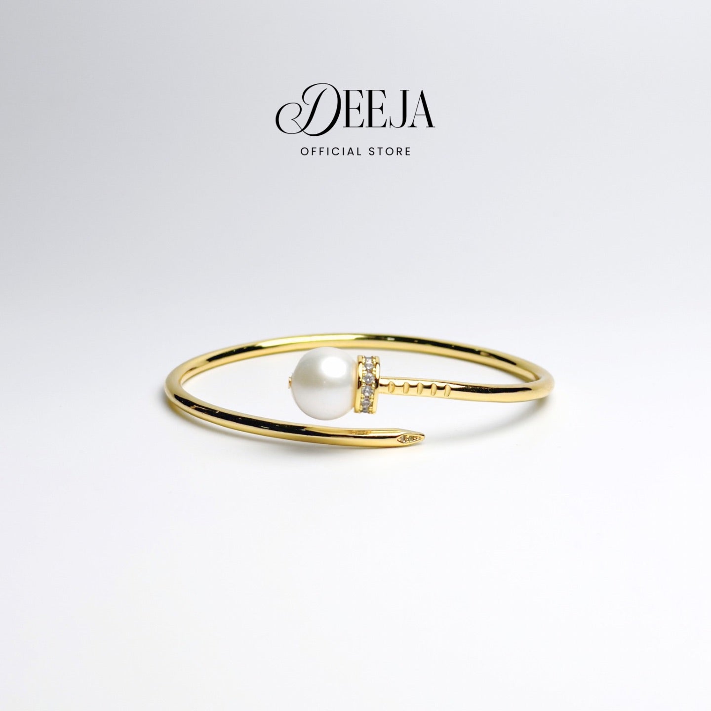 Deeja • Nail Edison Freshwater Pearl Open Bangle FBA10250