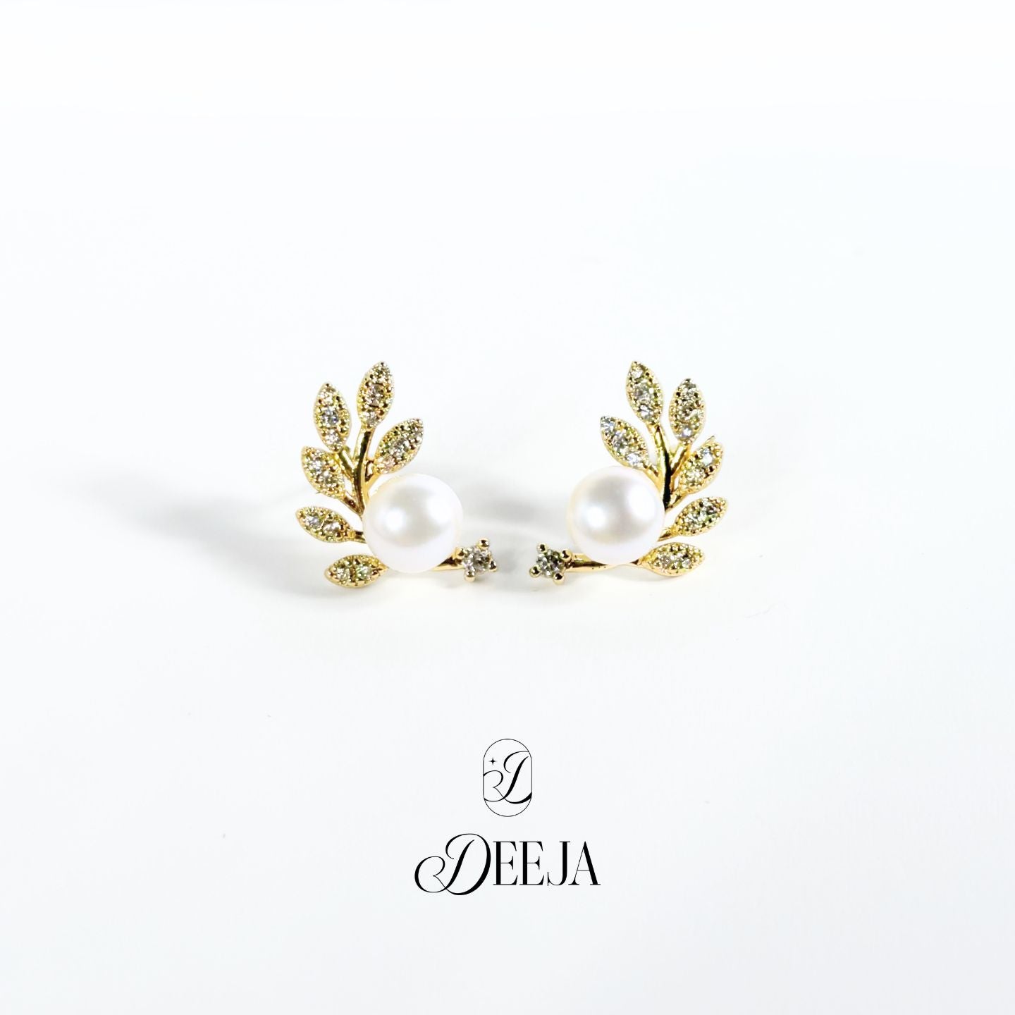 Freshwater Pearl Stud Earrings • FWE32