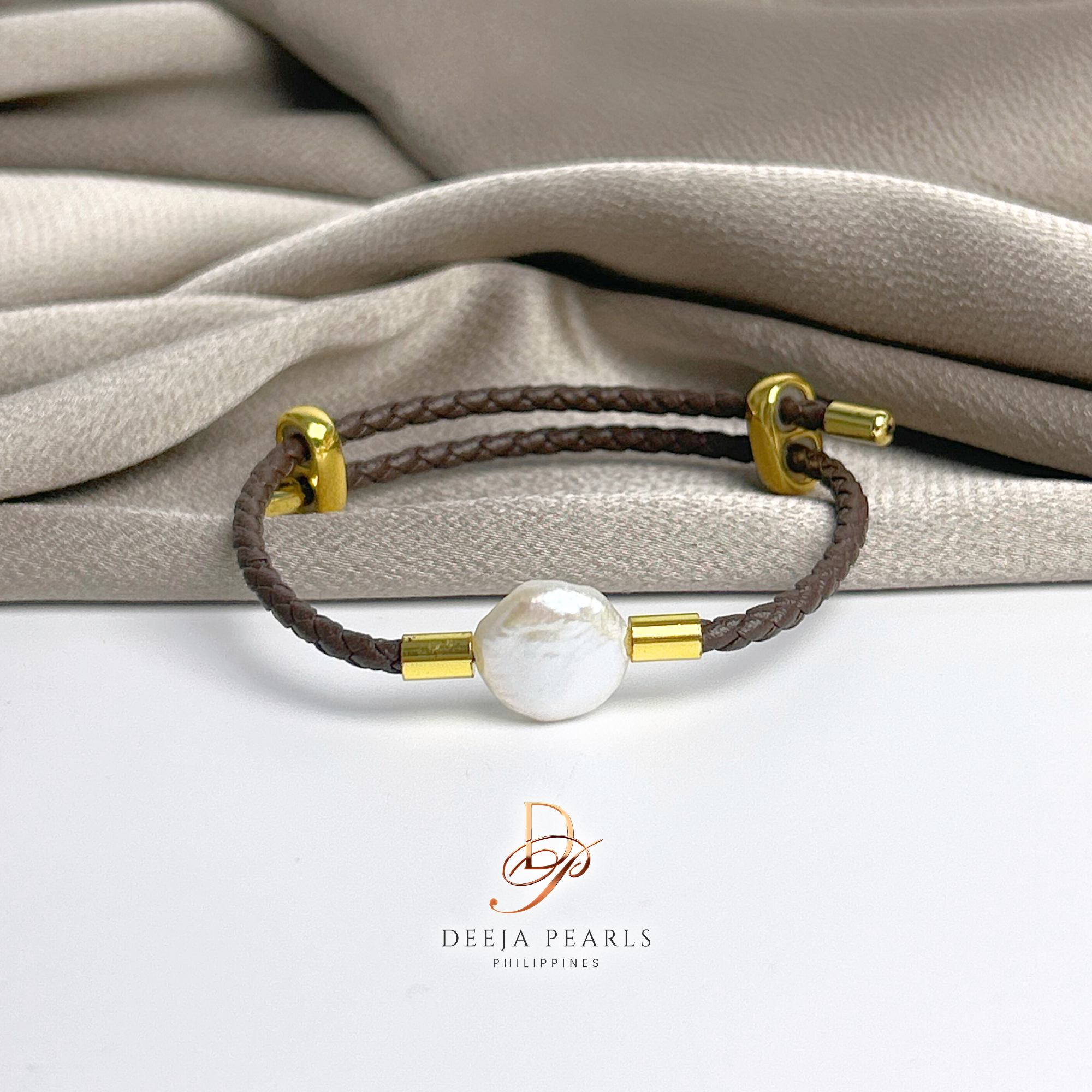 DPB137 • Coin Freshwater Pearl Leather Adjustable Bracelet