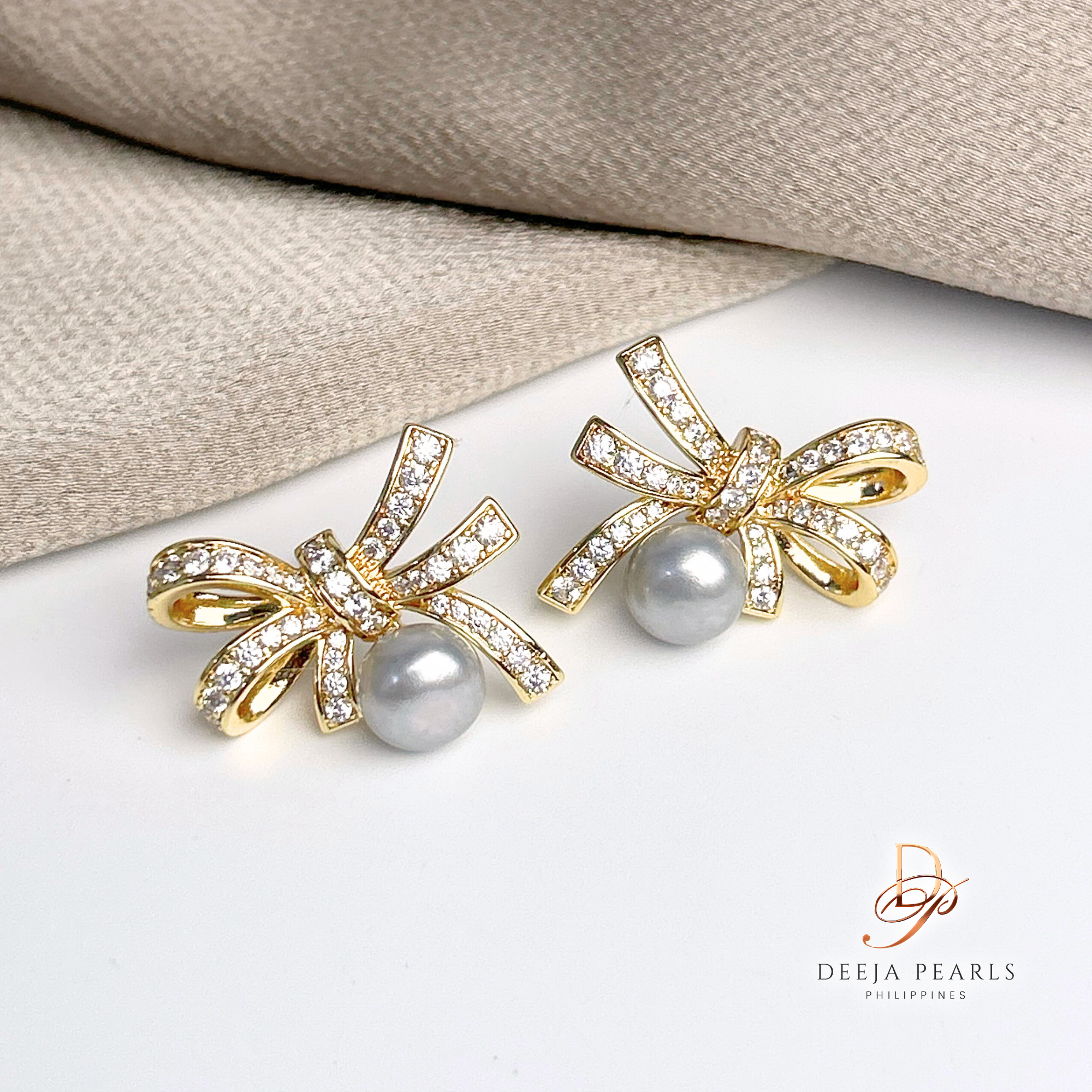 DPE114 • Freshwater Pearl Stud Earrings
