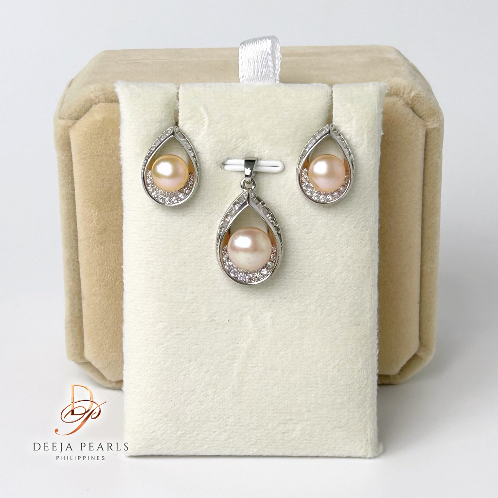 DPS112 • Freshwater Pearl Earrings and Necklace with Chain