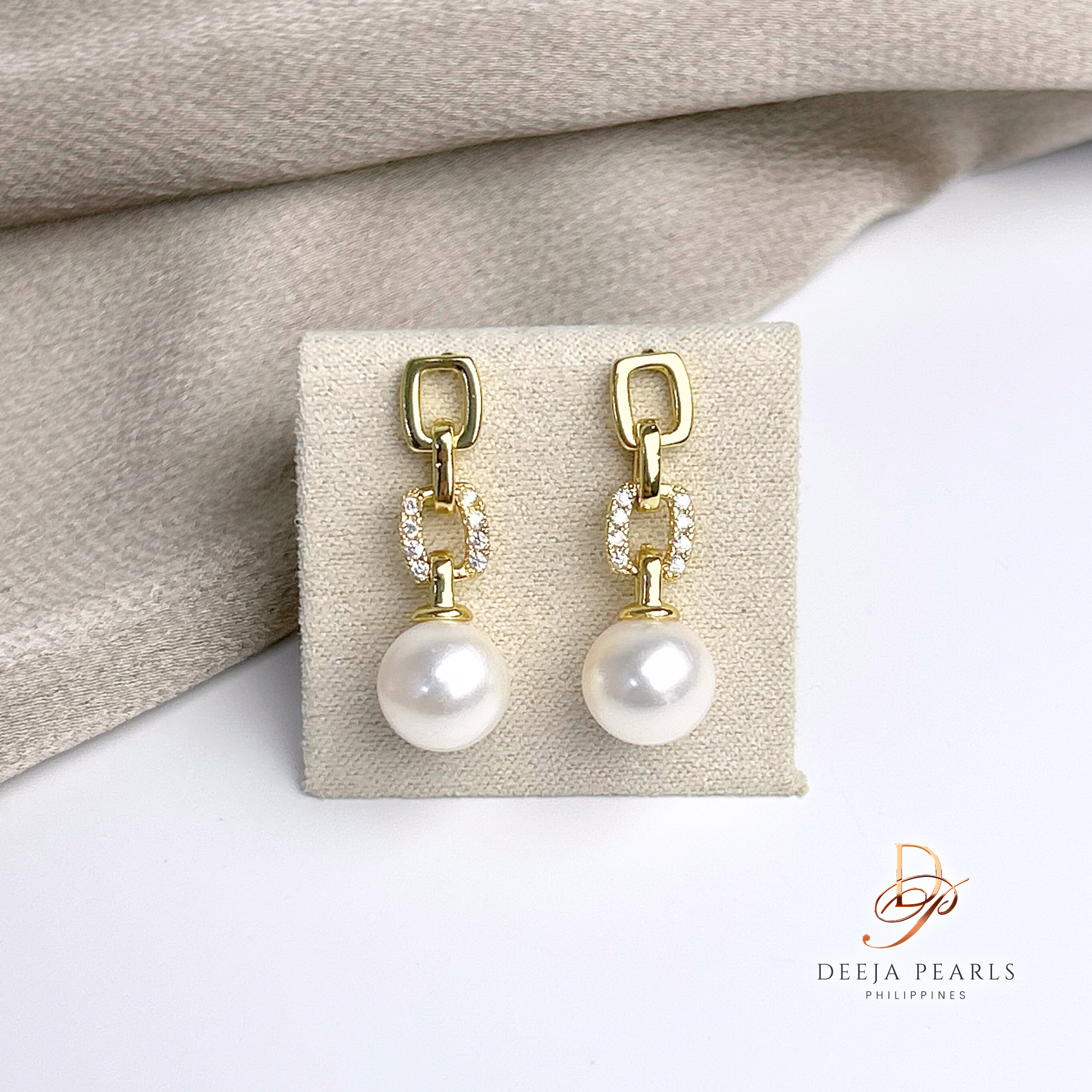 DPE164 • Freshwater Pearl Dangle Earrings