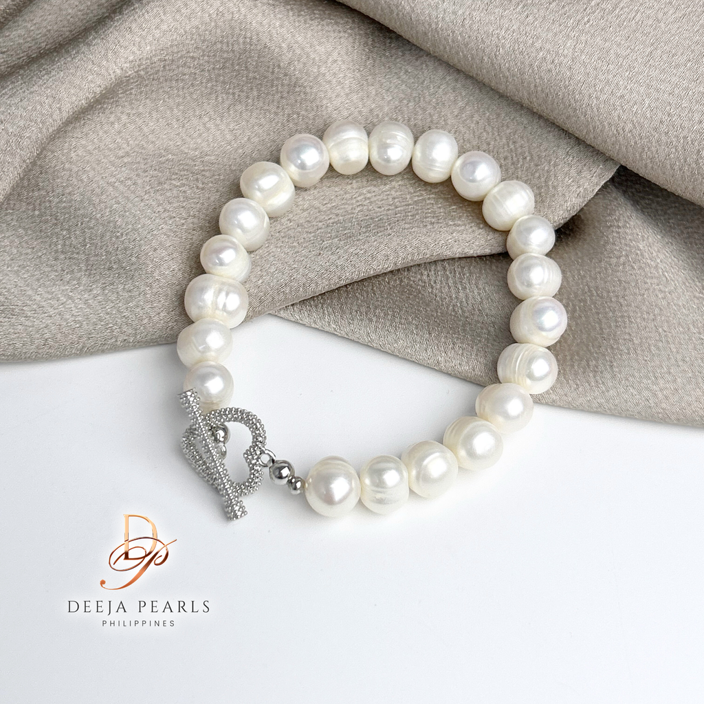 DPB107 • Freshwater Pearl Bracelet in Heart Buckle Lock