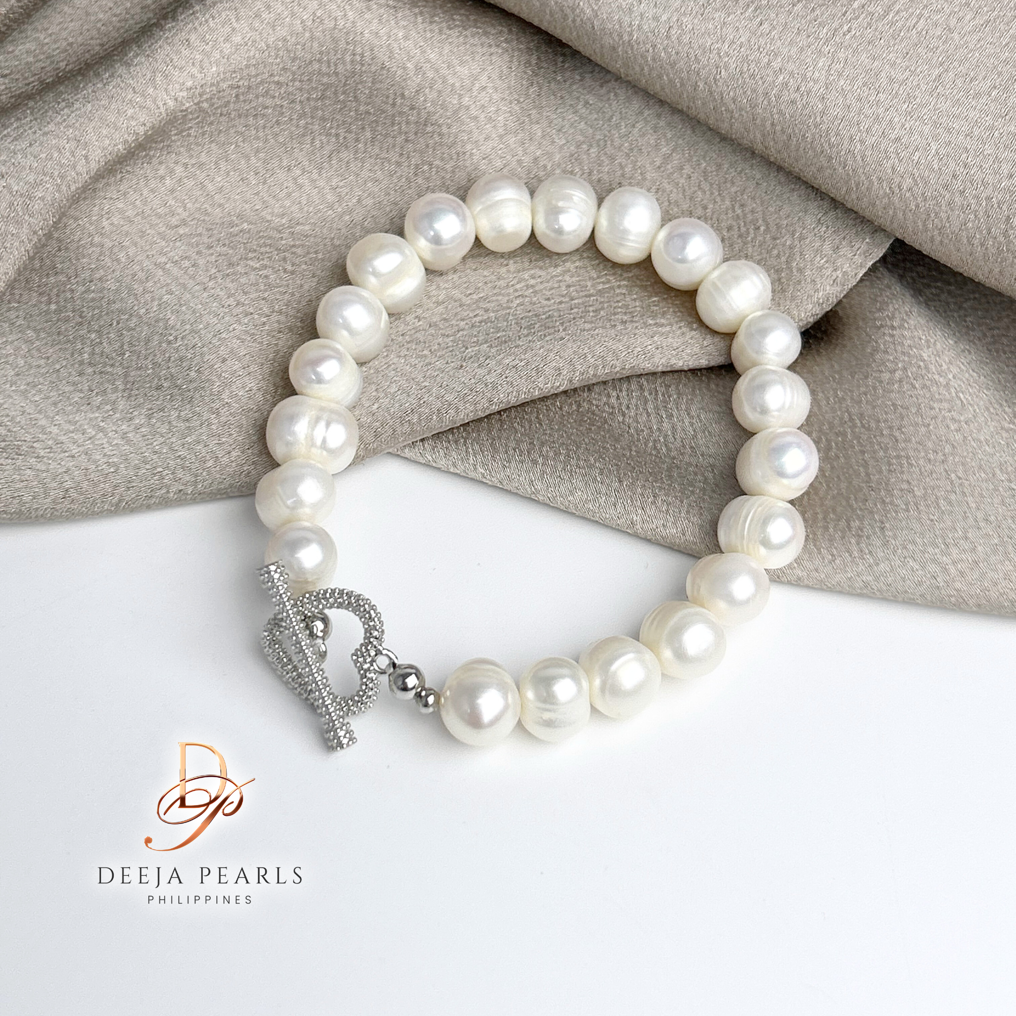 DPB107 • Freshwater Pearl Bracelet in Heart Buckle Lock