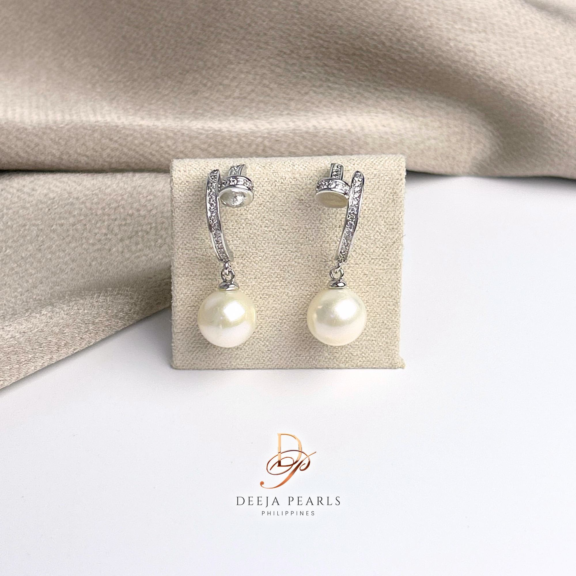 DPE159 • Freshwater Pearl Dangle Earrings