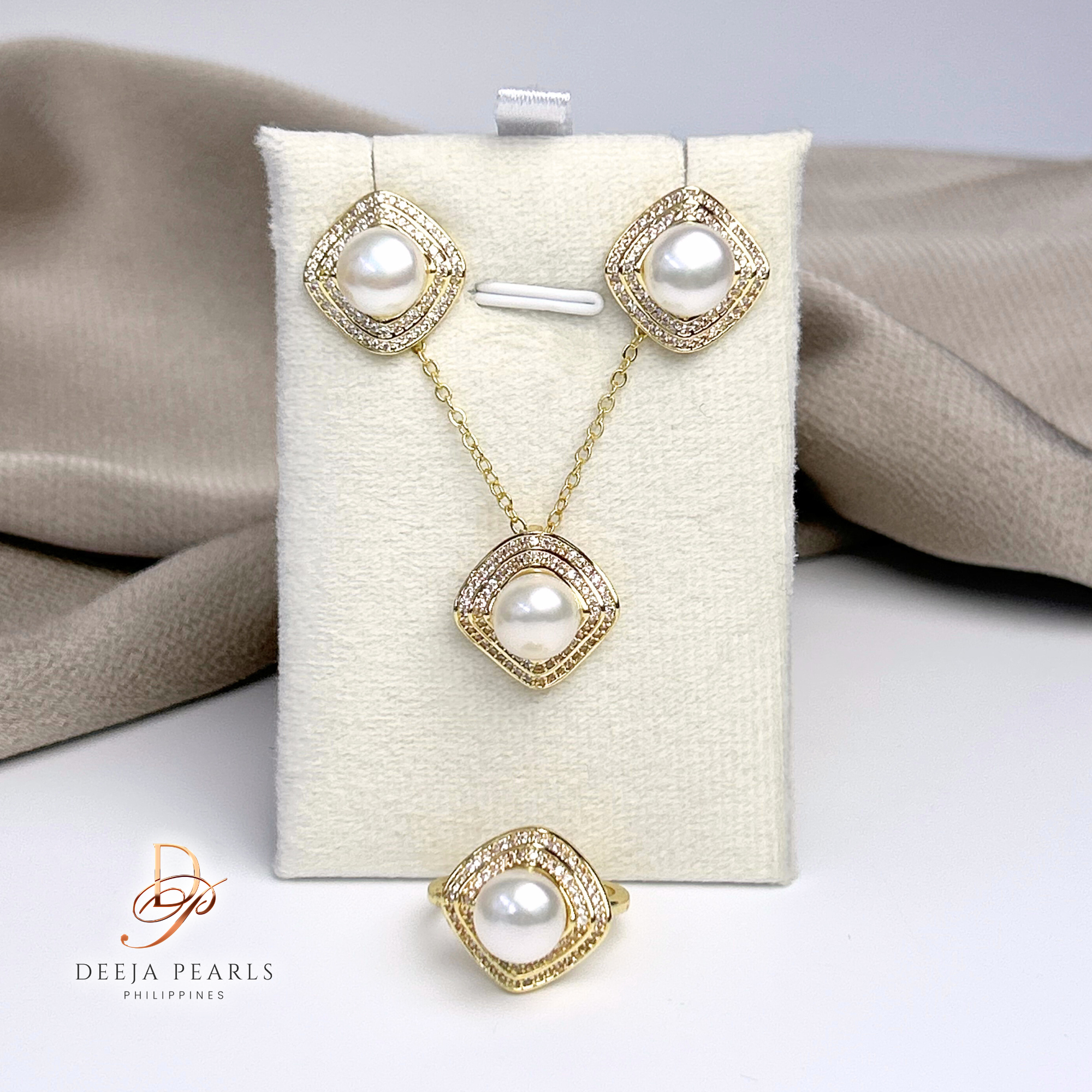 DPS124 • Freshwater Pearl Necklace, Earrings and Adjustable Ring Set