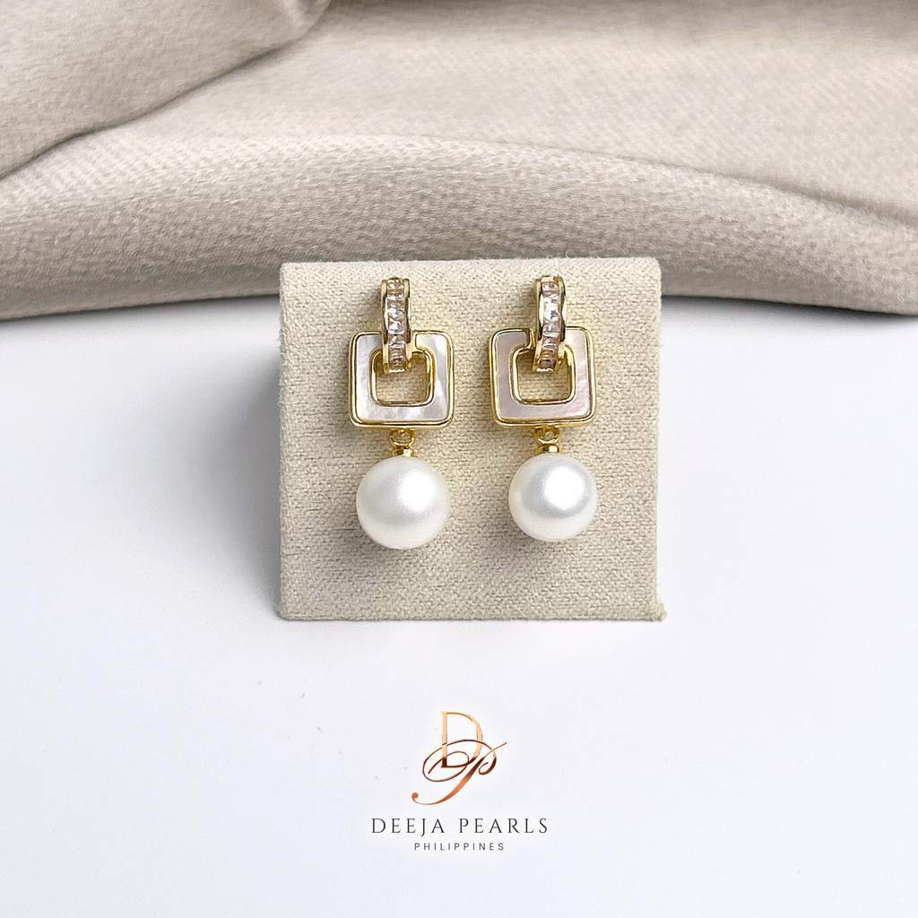 DPE107 • Freshwater Pearl Stud Earrings