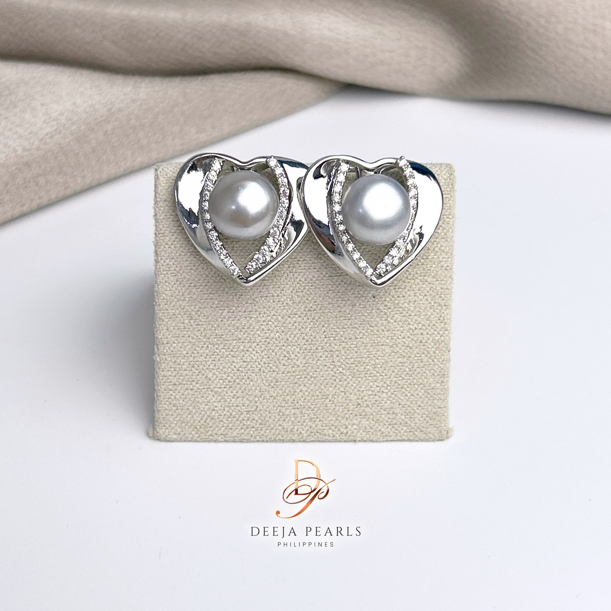 DPE152 • Freshwater Pearl Stud Earrings