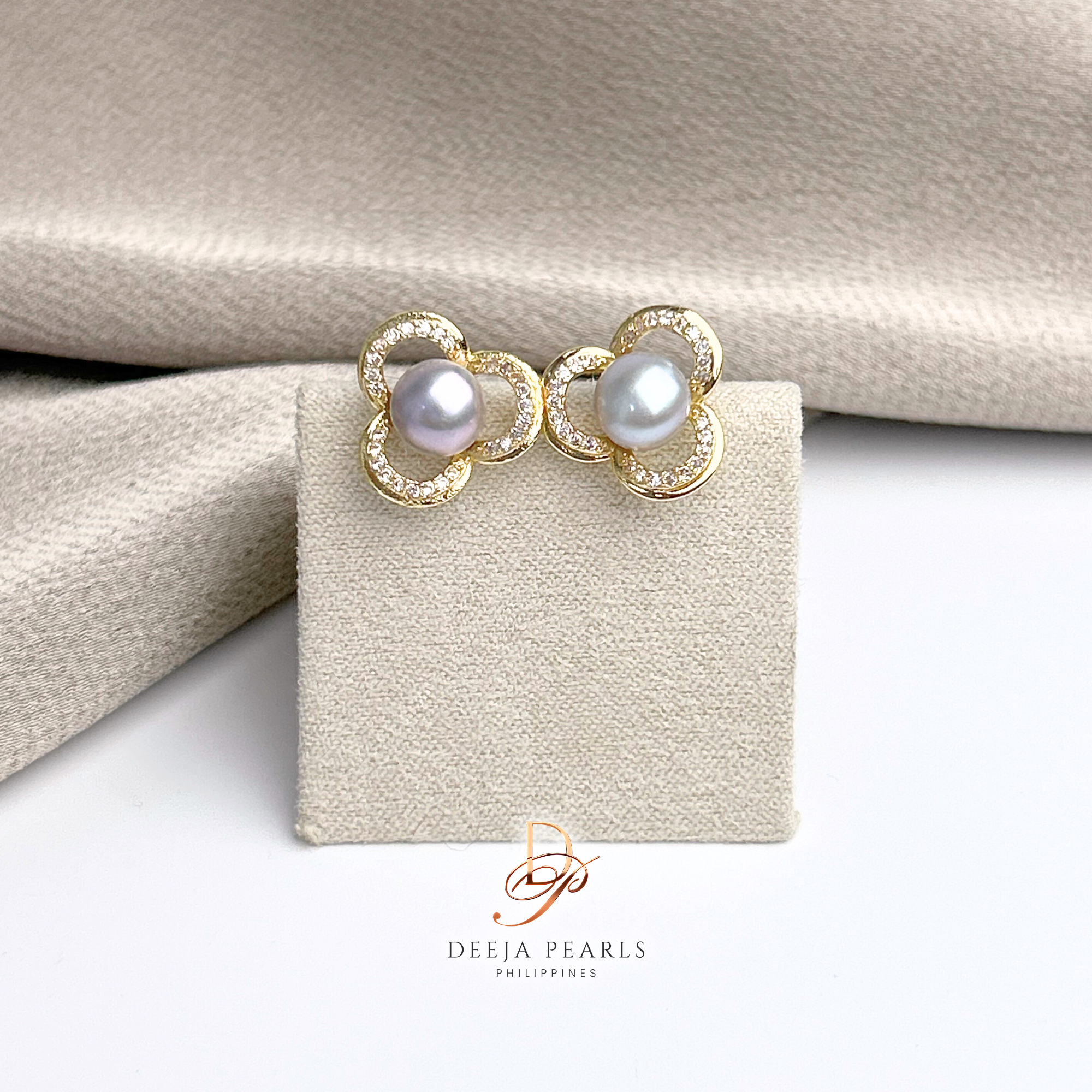 DPE129 • Freshwater Pearl Stud Earrings