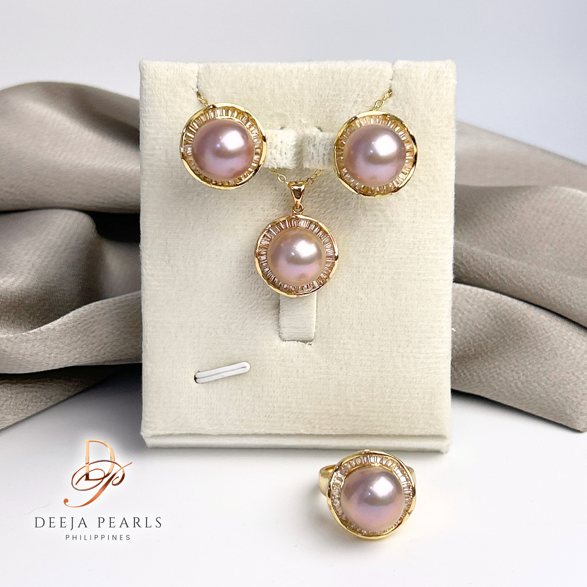 EPS111 • Edison Pearl Set of Necklace, Earrings and Ring