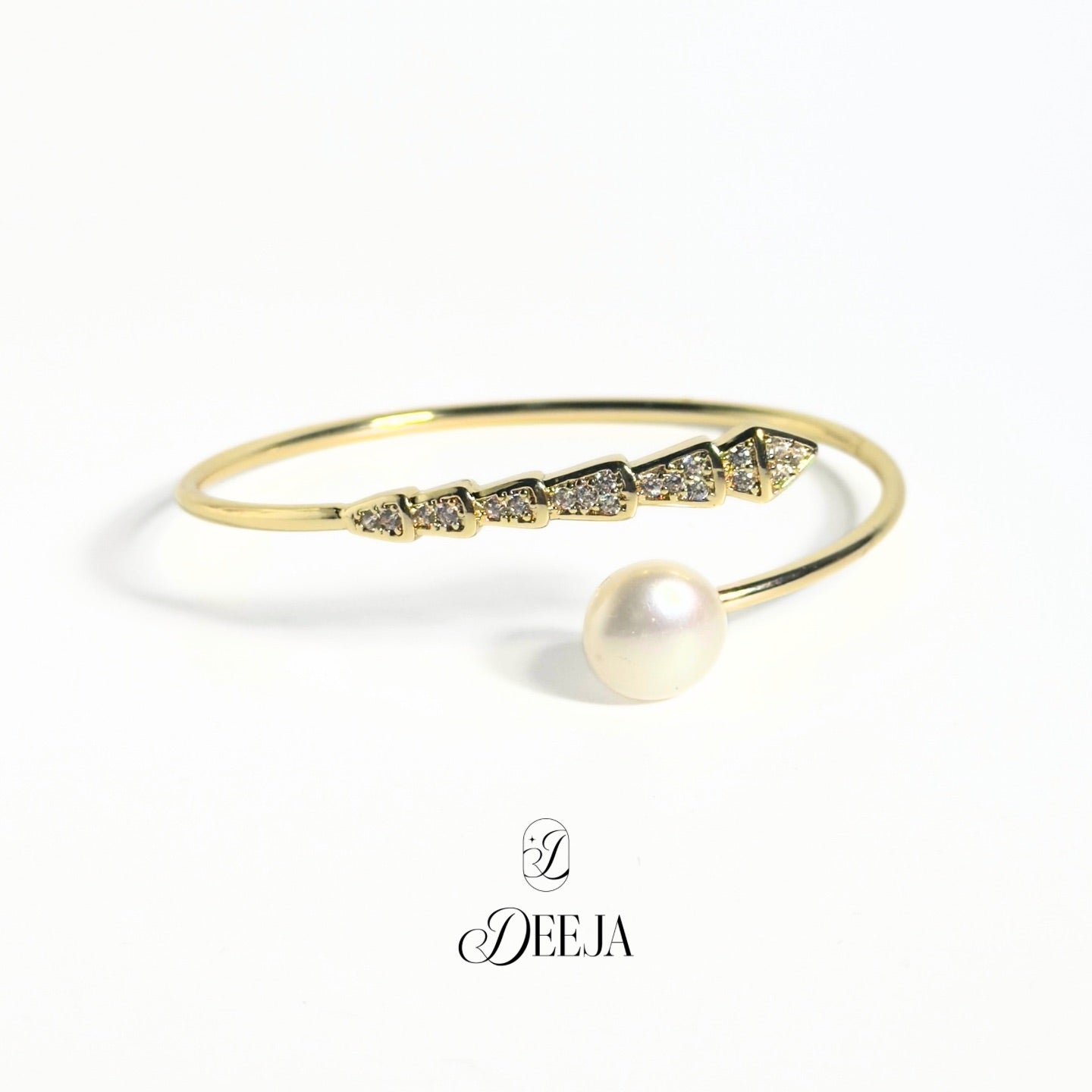 Serpentina | Freshwater Pearl Bangle • FWB16