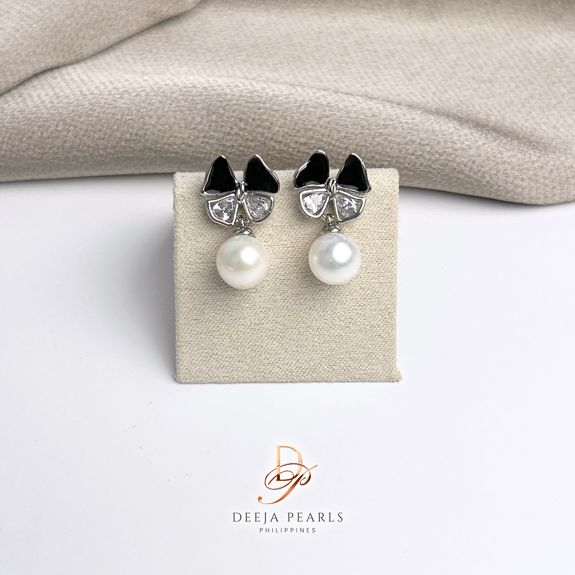 DPE104 • Freshwater Pearl Dangle Earrings