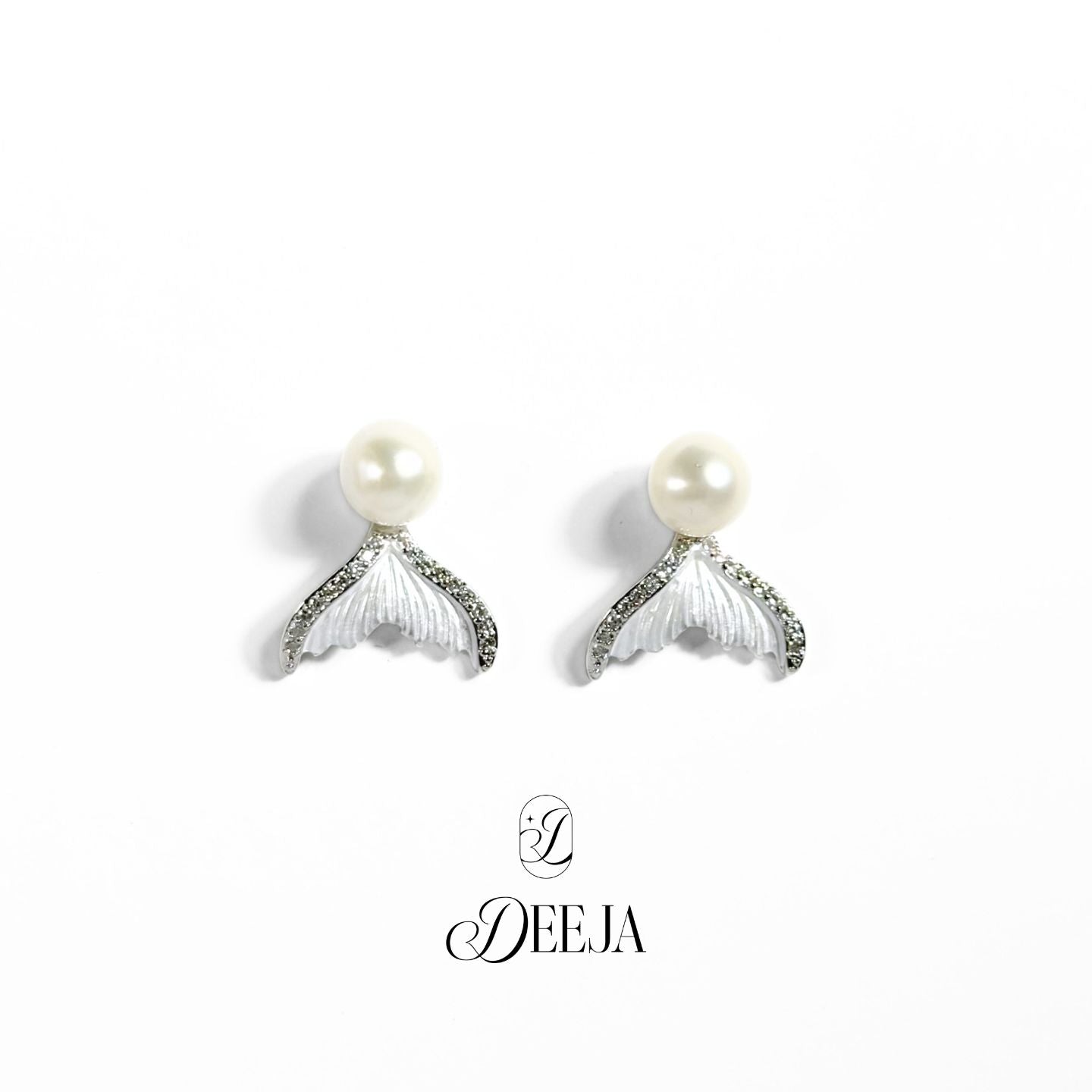 Freshwater Pearl Stud Earrings • FWE16