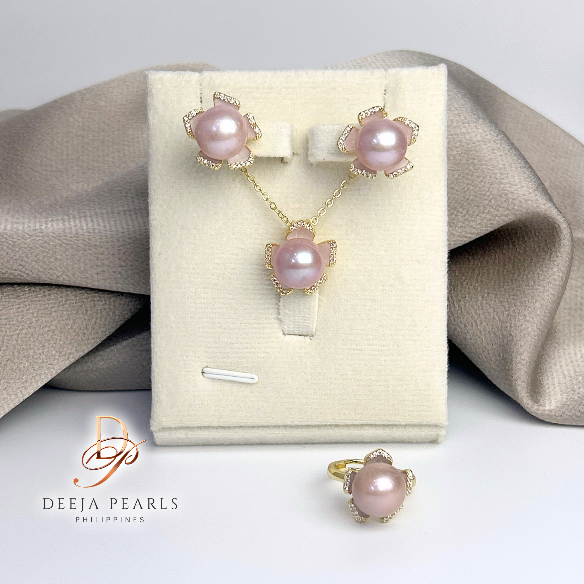 EPS120 • Edison Pearl Set of Necklace, Earrings and Ring